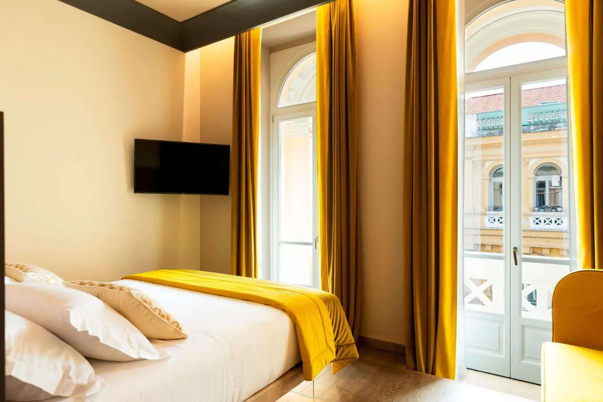 Deluxe Family Room in Amadomus Luxury Suites Deluxe Family Room in Amadomus Luxury Suites