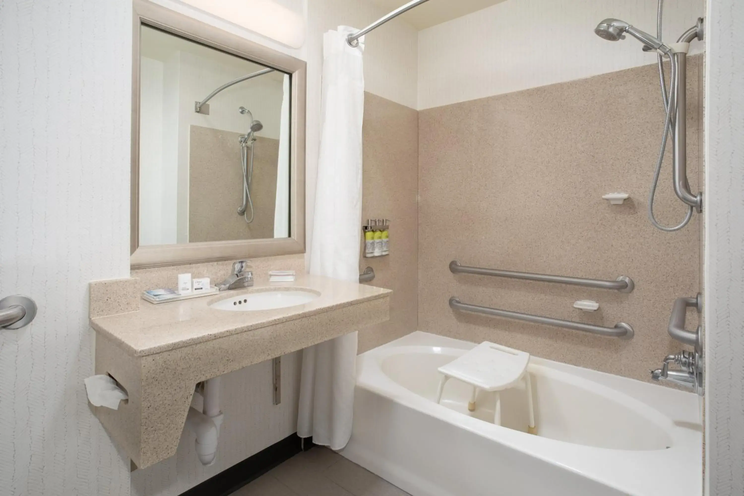 Double Room with Two Double Beds - Disability Access Tub in Holiday Inn & Suites Goodyear - West Phoenix Area by IHG Double Room with Two Double Beds - Disability Access Tub in Holiday Inn & Suites Goodyear - West Phoenix Area by IHG