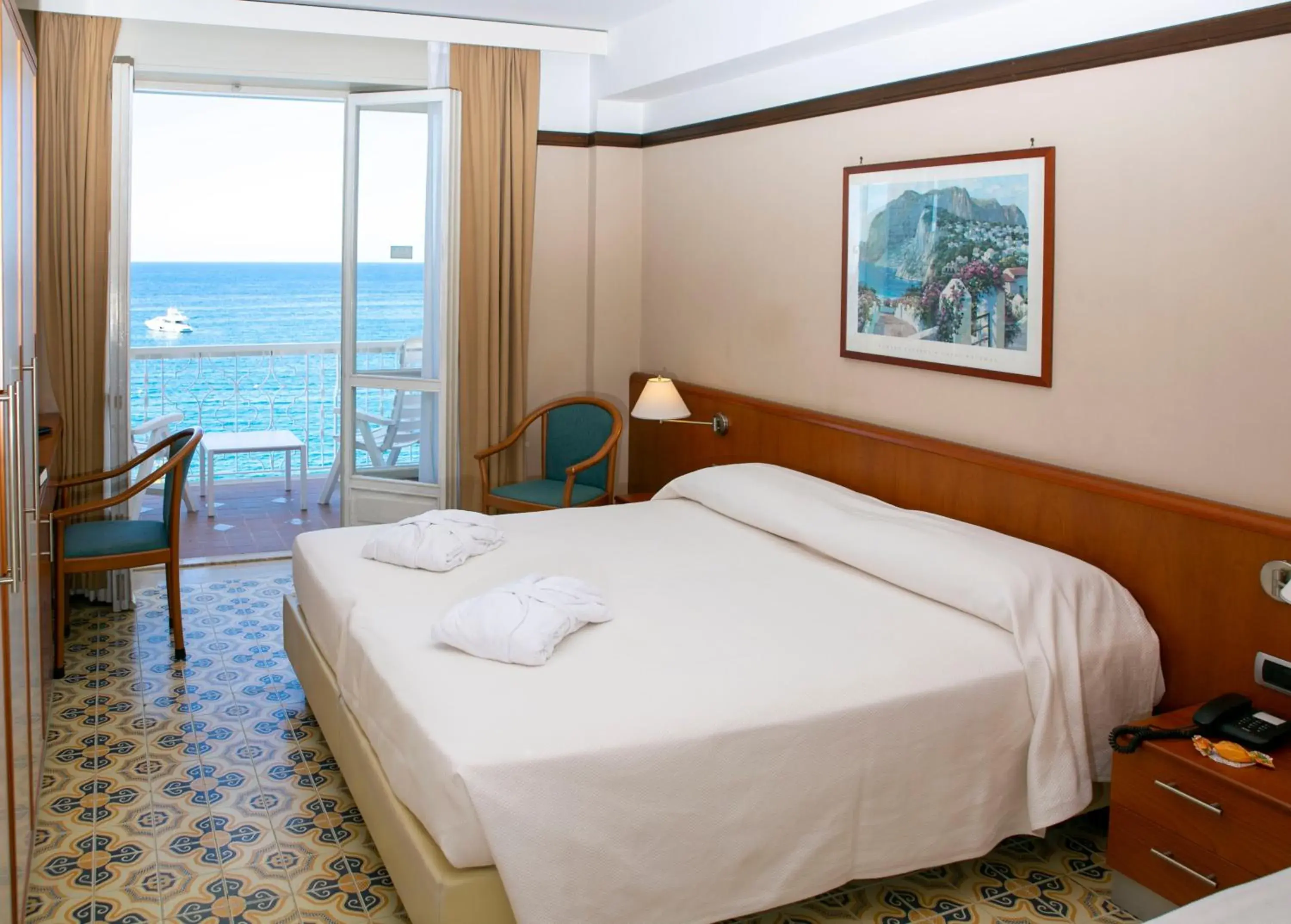 Superior Double Room with Balcony - Free Beach Access in Hotel Pietra di Luna Superior Double Room with Balcony - Free Beach Access in Hotel Pietra di Luna