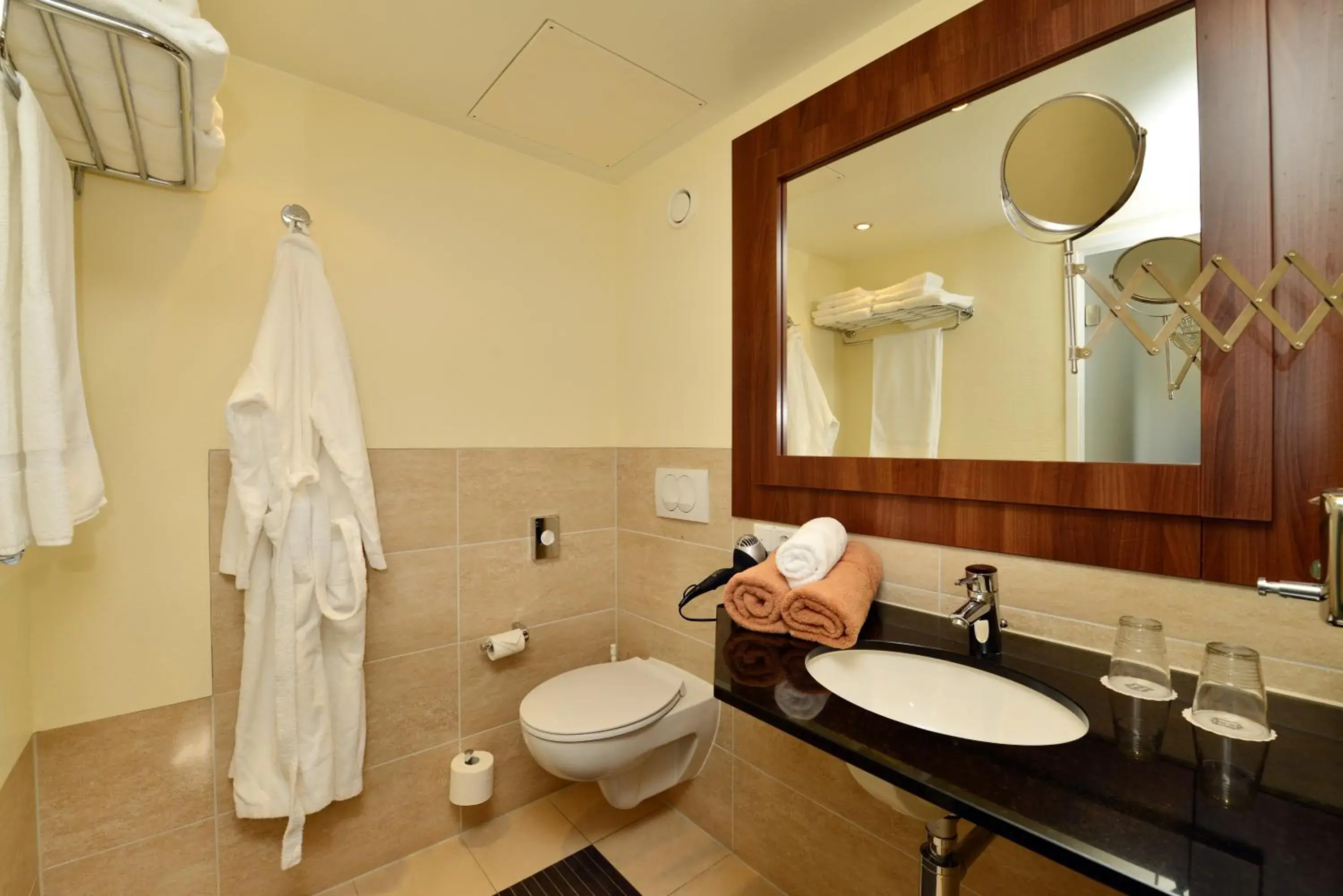 Two-Bedroom Suite (4 Adults) in Autenrieder Brauereigasthof Two-Bedroom Suite (4 Adults) in Autenrieder Brauereigasthof