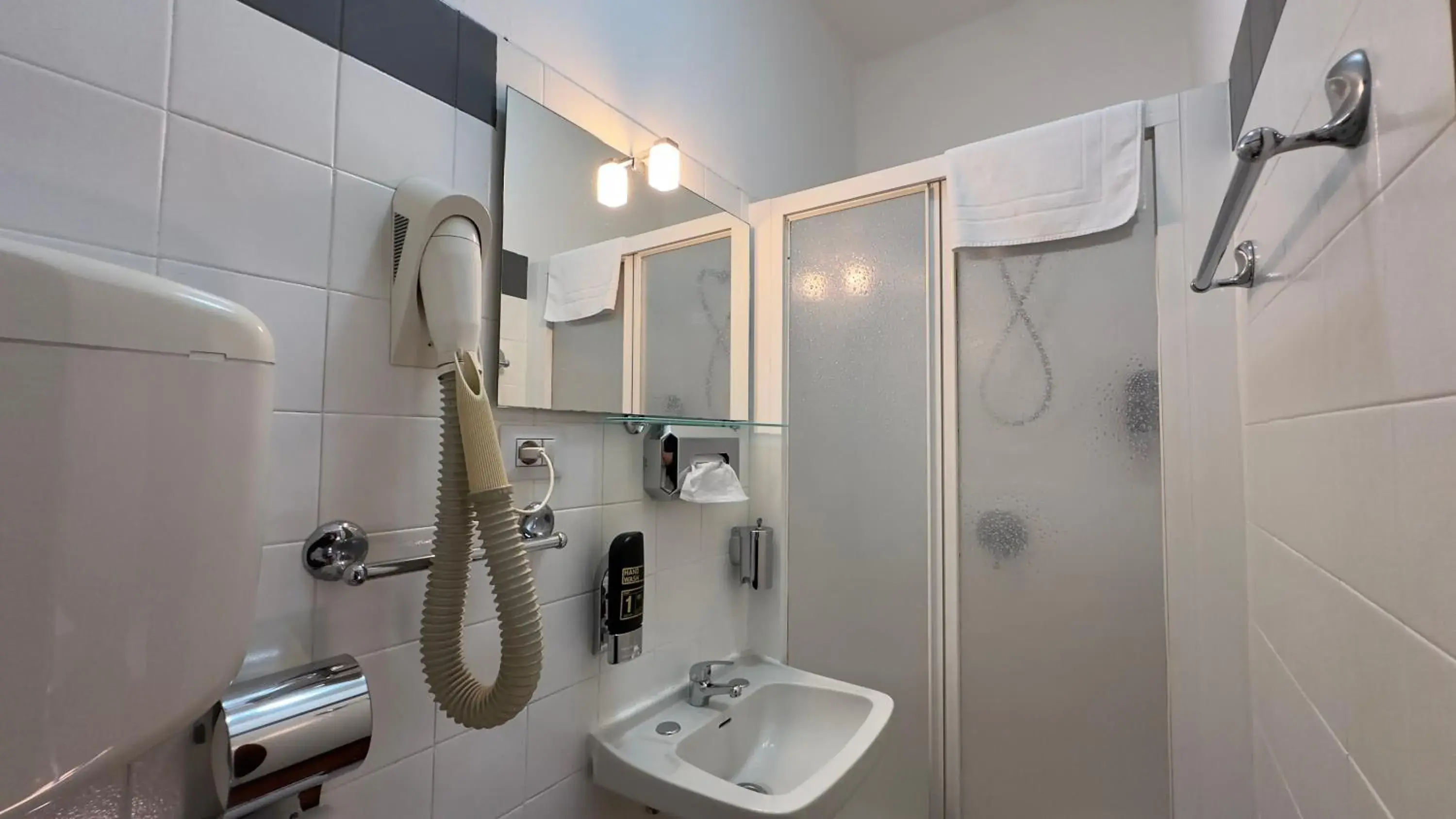 Double or Twin Room in Albergo Varone Double or Twin Room in Albergo Varone