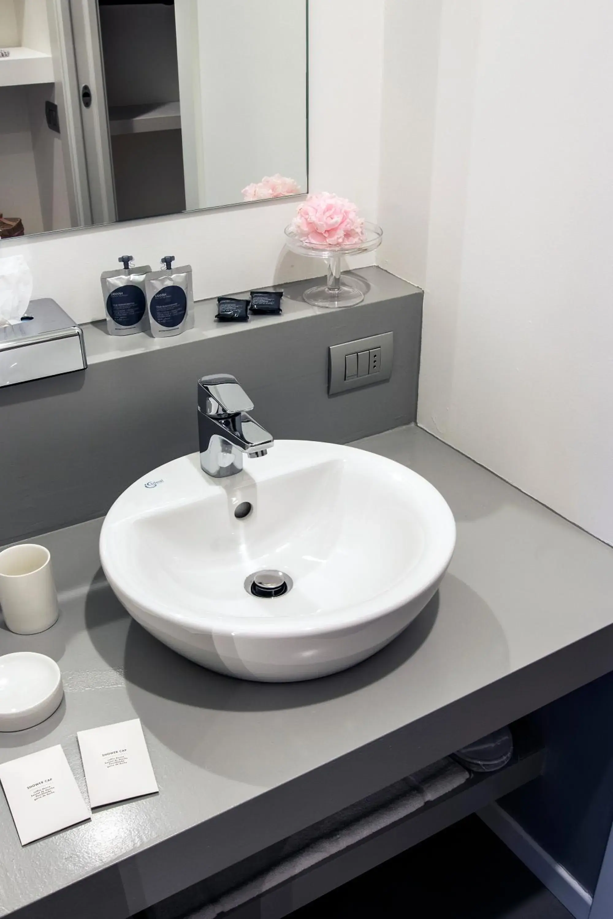 Twin Room - single occupancy in Manzoni 124 Bed&Relax Twin Room - single occupancy in Manzoni 124 Bed&Relax