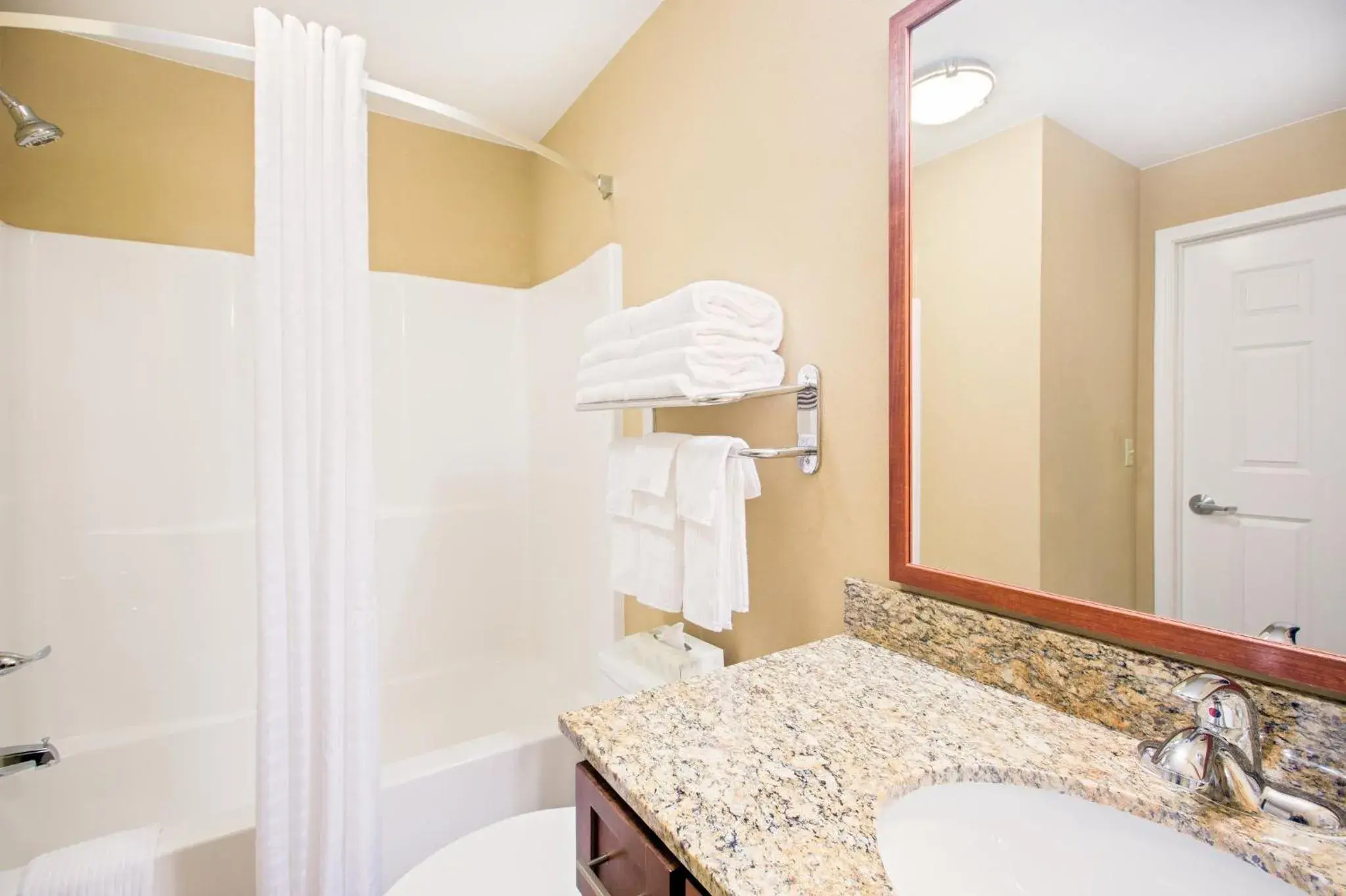 One-Bedroom King Suite in Candlewood Suites Pittsburgh-Cranberry by IHG One-Bedroom King Suite in Candlewood Suites Pittsburgh-Cranberry by IHG