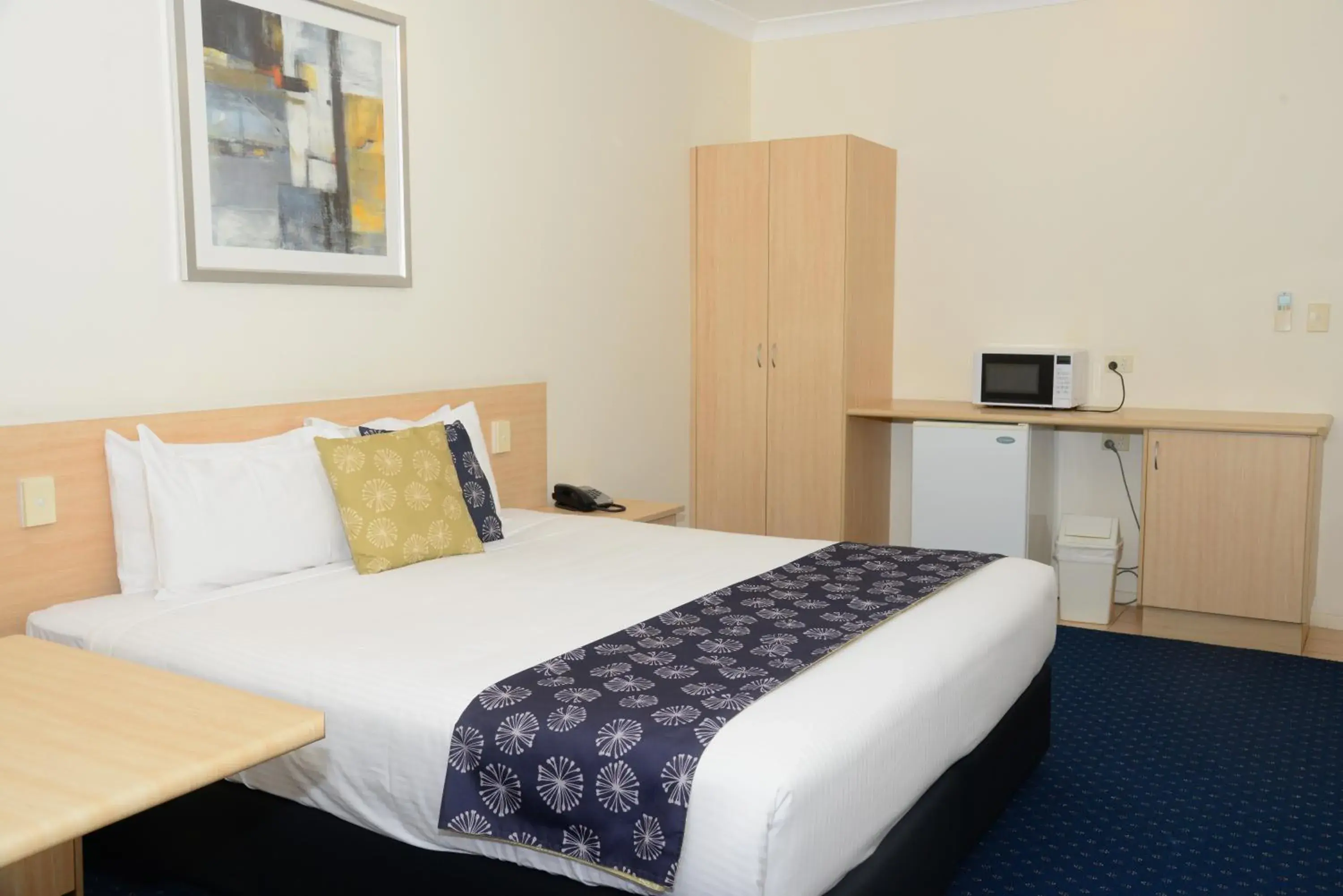 Executive Balcony Suite in Lismore Bounty Workers Club Motel Executive Balcony Suite in Lismore Bounty Workers Club Motel