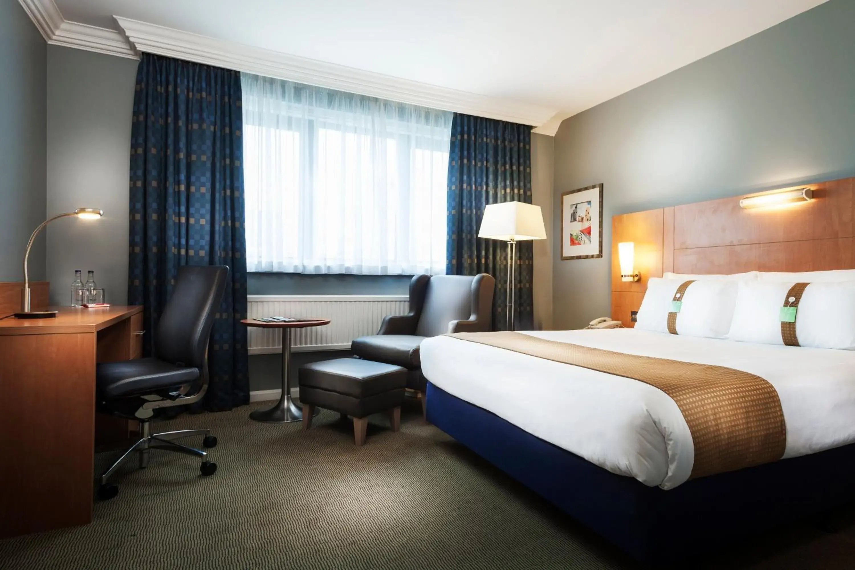 Premium Queen Room with sofa bed in Holiday Inn London Bloomsbury by IHG Premium Queen Room with sofa bed in Holiday Inn London Bloomsbury by IHG