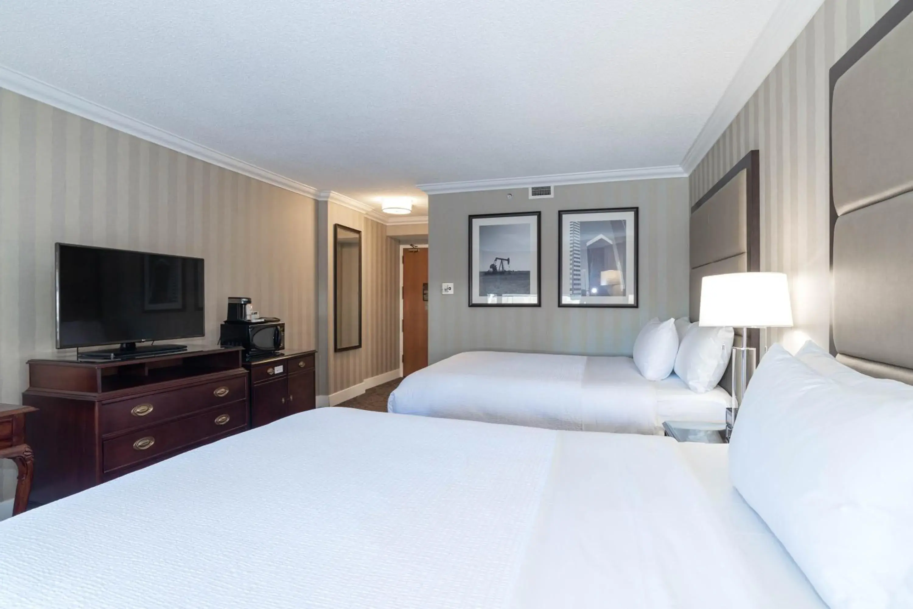 Deluxe Room, 2 Double Beds, Middle Floors in Sandman Signature Edmonton Downtown Hotel Deluxe Room, 2 Double Beds, Middle Floors in Sandman Signature Edmonton Downtown Hotel