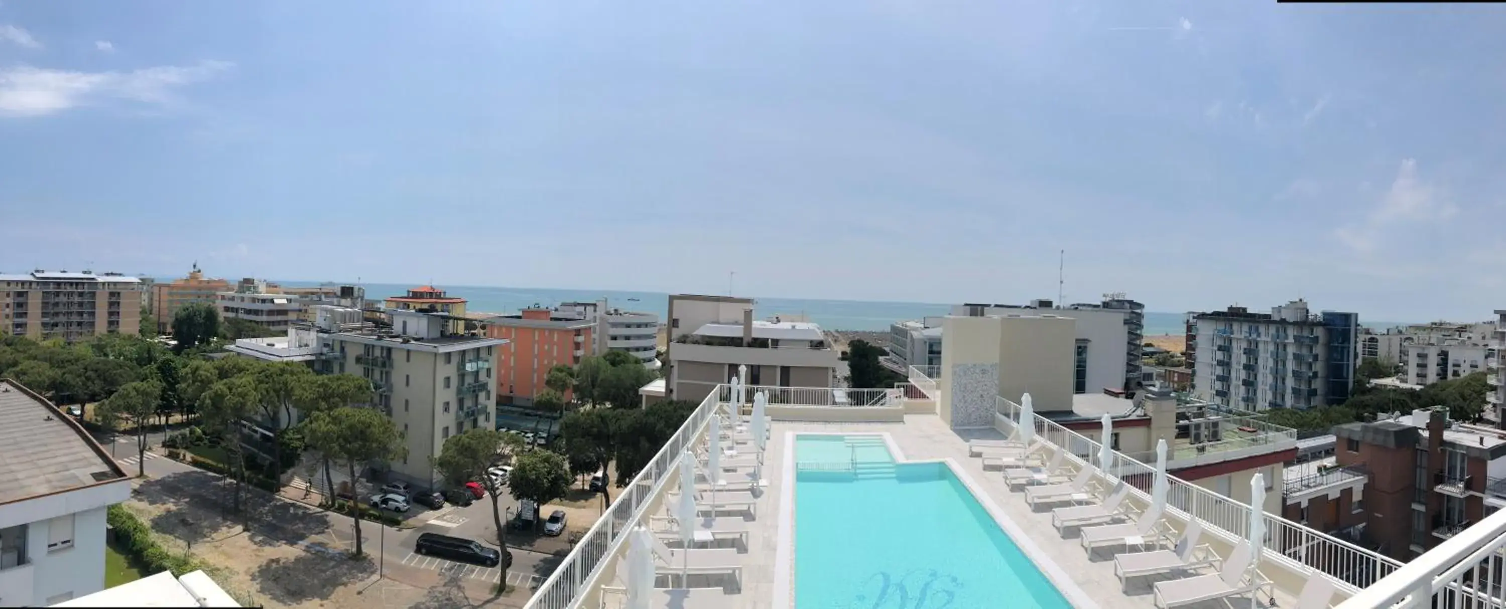 Superior Quadruple Room in Hotel Astoria Superior Quadruple Room in Hotel Astoria