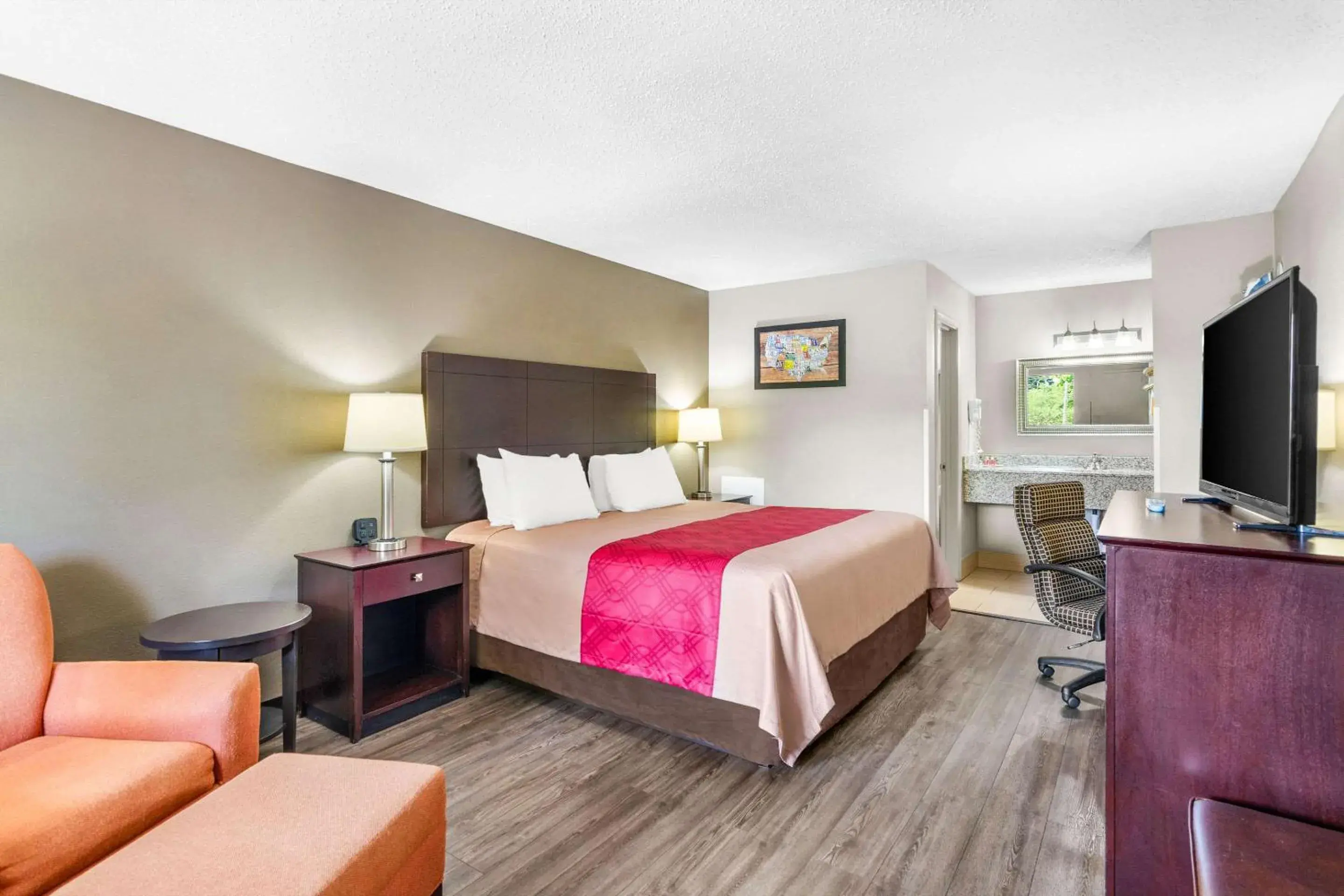 King Room - Non-Smoking in Econo Lodge Lynchburg South King Room - Non-Smoking in Econo Lodge Lynchburg South