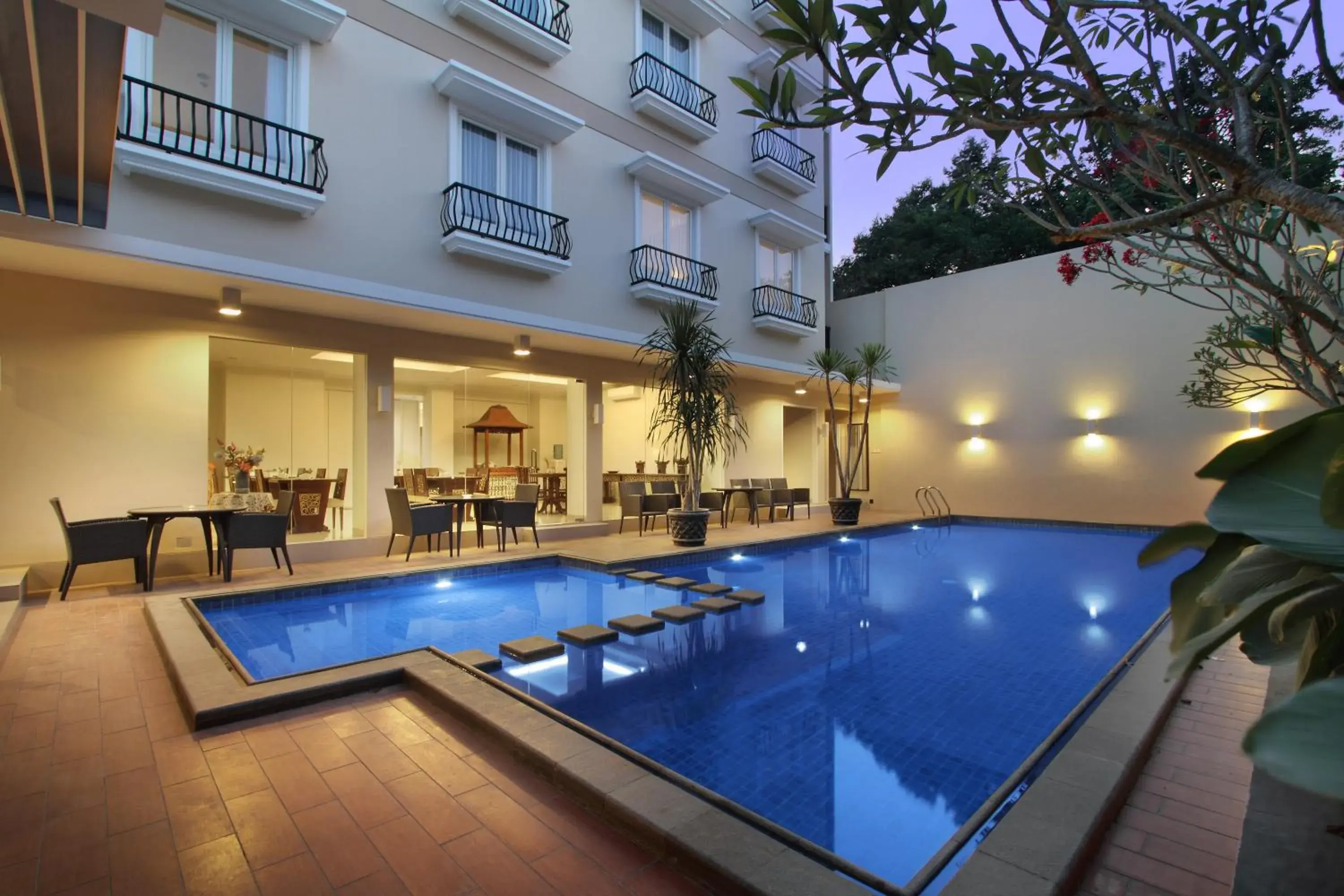 Swimming pool, Property Building in Sakanti City Hotel Swimming pool, Property Building in Sakanti City Hotel