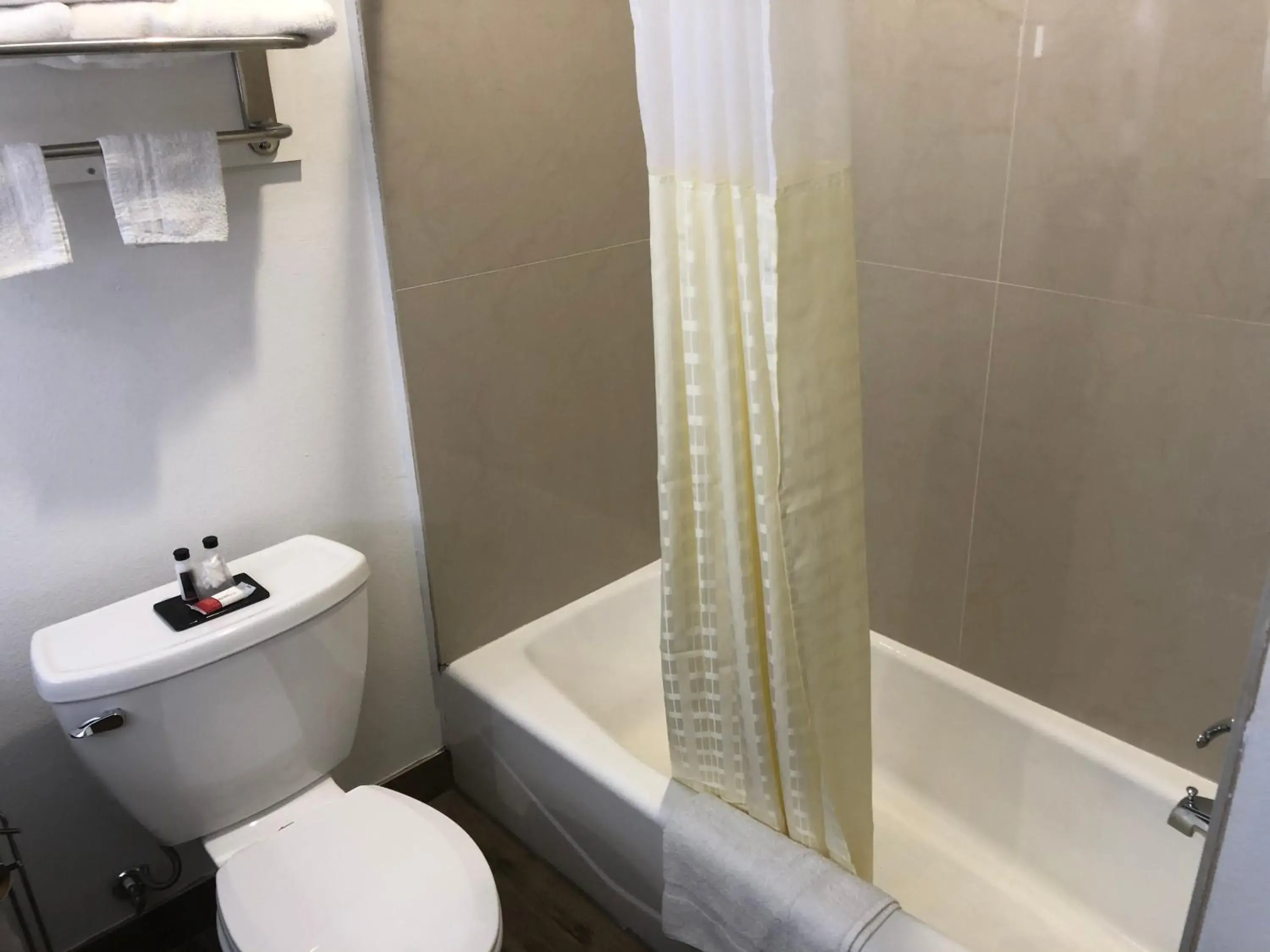 King Room - Non-Smoking in Baymont by Wyndham Kingwood King Room - Non-Smoking in Baymont by Wyndham Kingwood