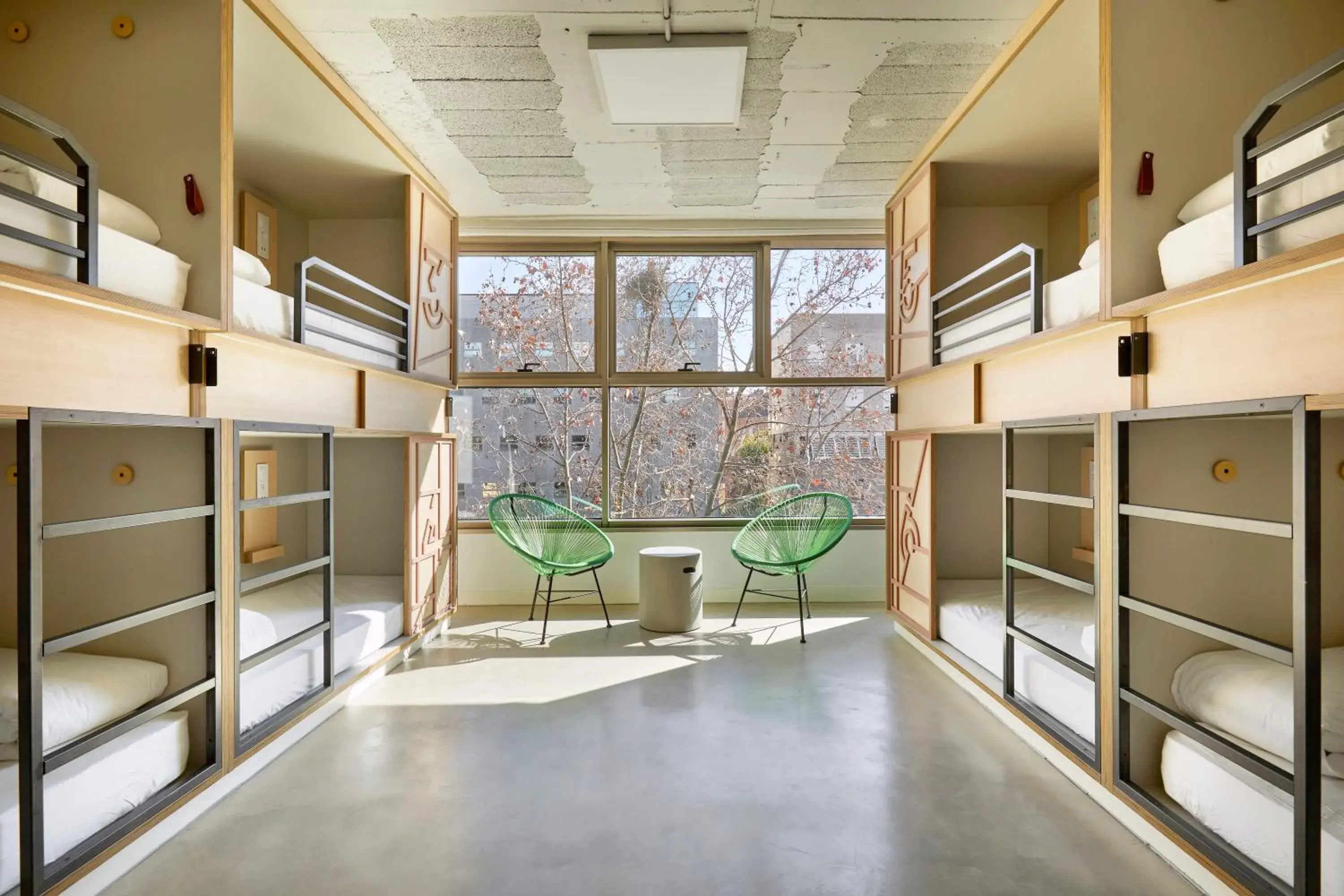 Bed in 8-Bed Mixed Dormitory Room in Unite Hostel Barcelona Bed in 8-Bed Mixed Dormitory Room in Unite Hostel Barcelona