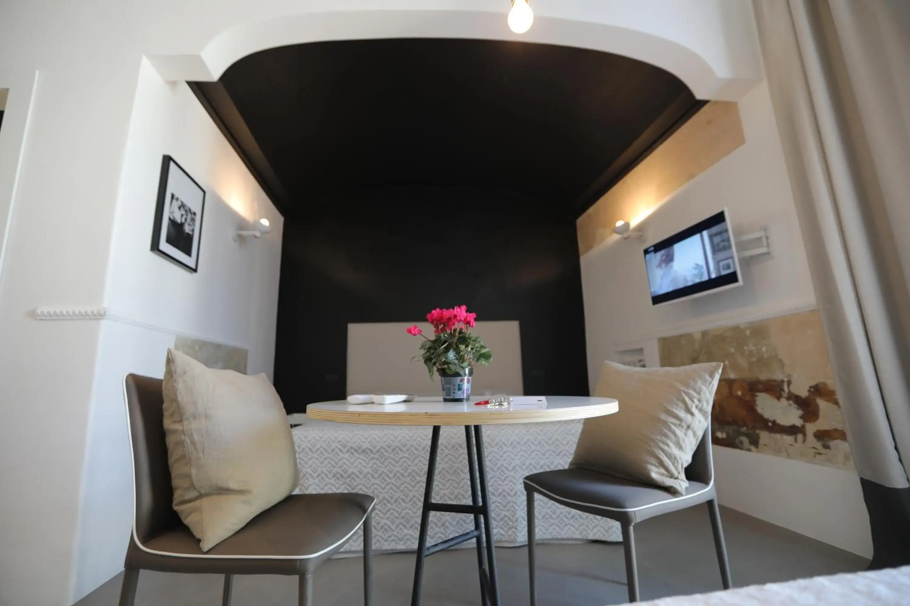 Suite - single occupancy in The Station Napoli Suite - single occupancy in The Station Napoli