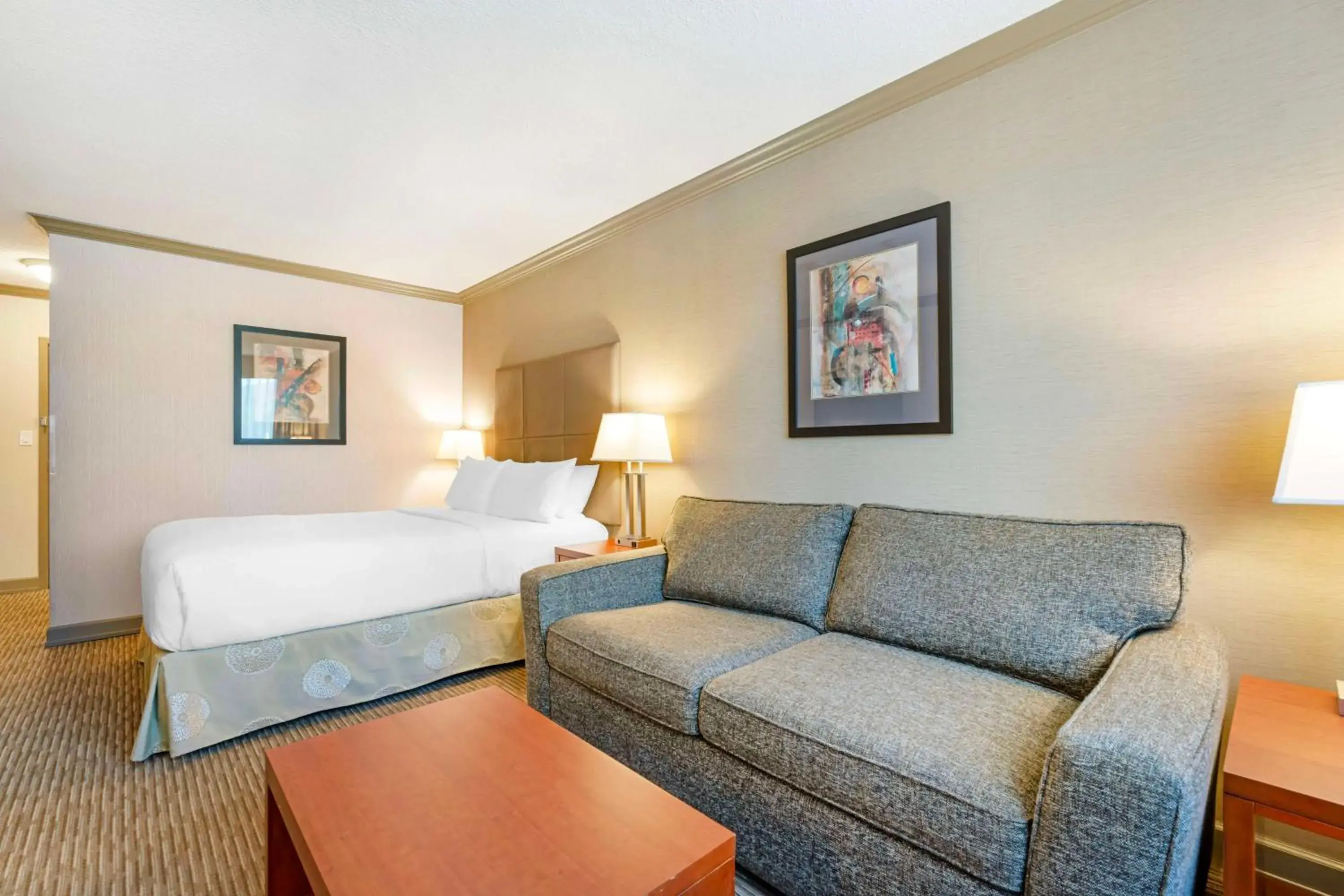 Queen Room - Non-Smoking in Best Western Plus Barclay Hotel Queen Room - Non-Smoking in Best Western Plus Barclay Hotel