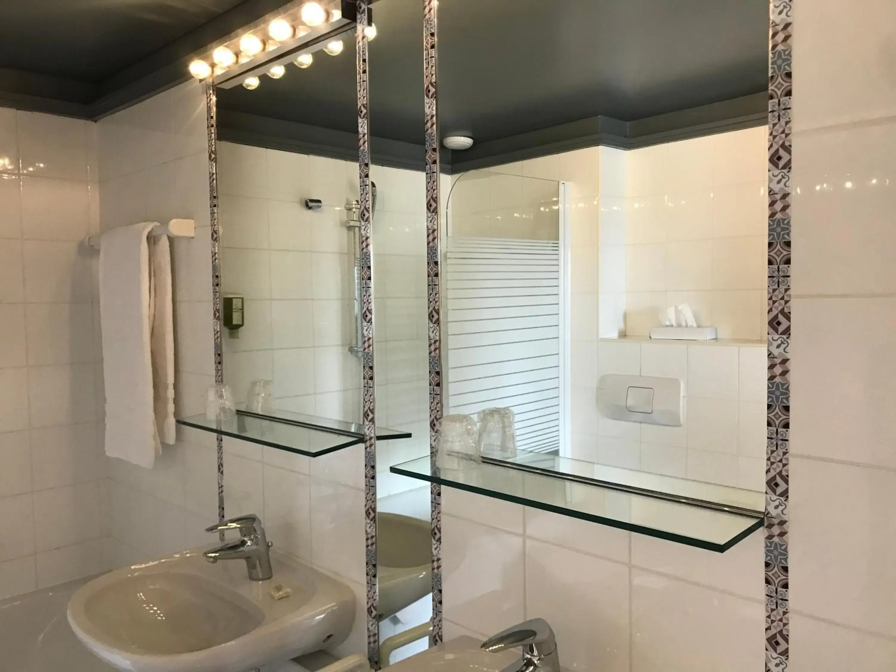 Double Room with View in L'Hôtel by Hostellerie du Château Double Room with View in L'Hôtel by Hostellerie du Château