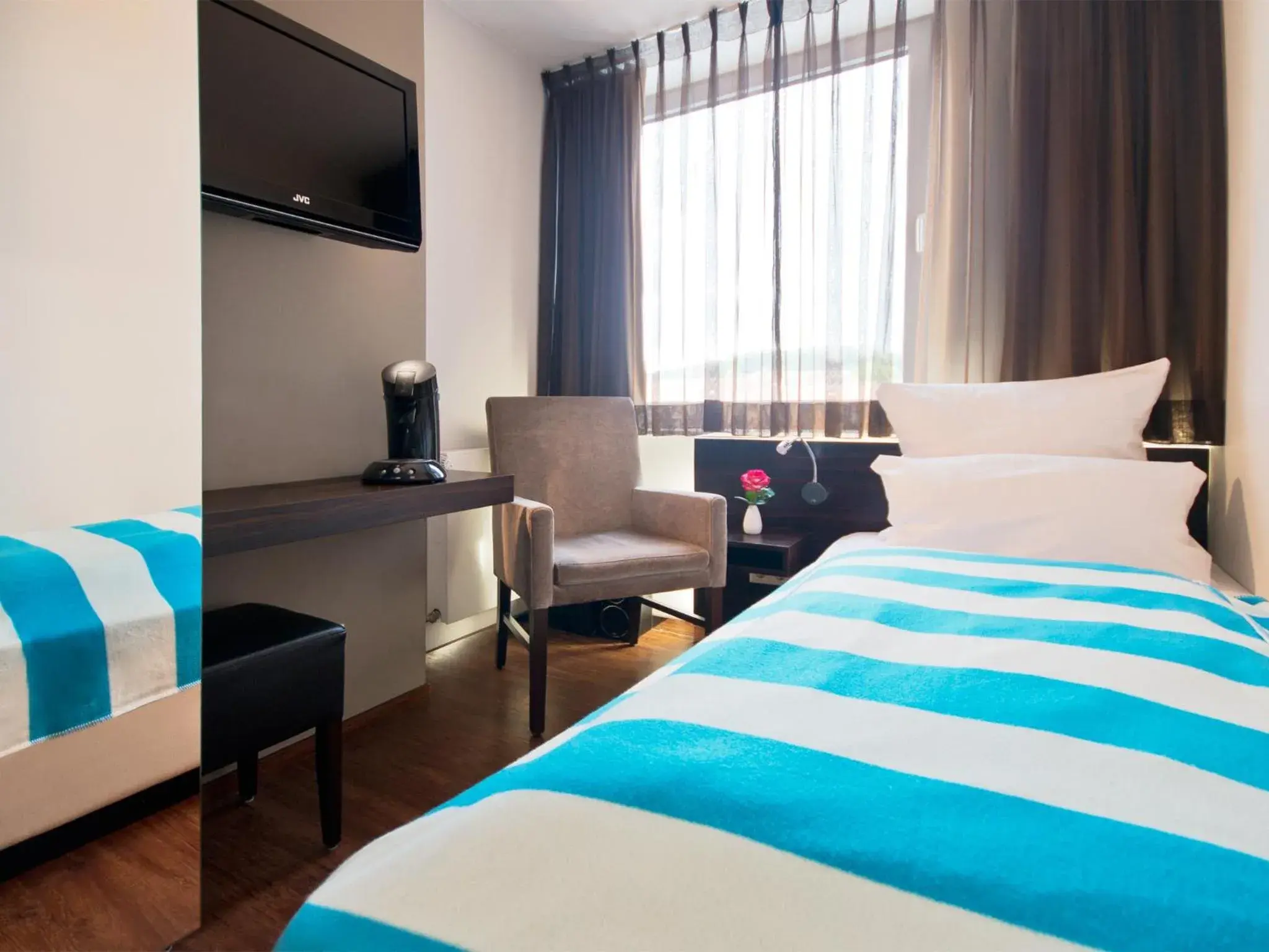 Comfort Single Room in Boardinghouse Bielefeld Comfort Single Room in Boardinghouse Bielefeld