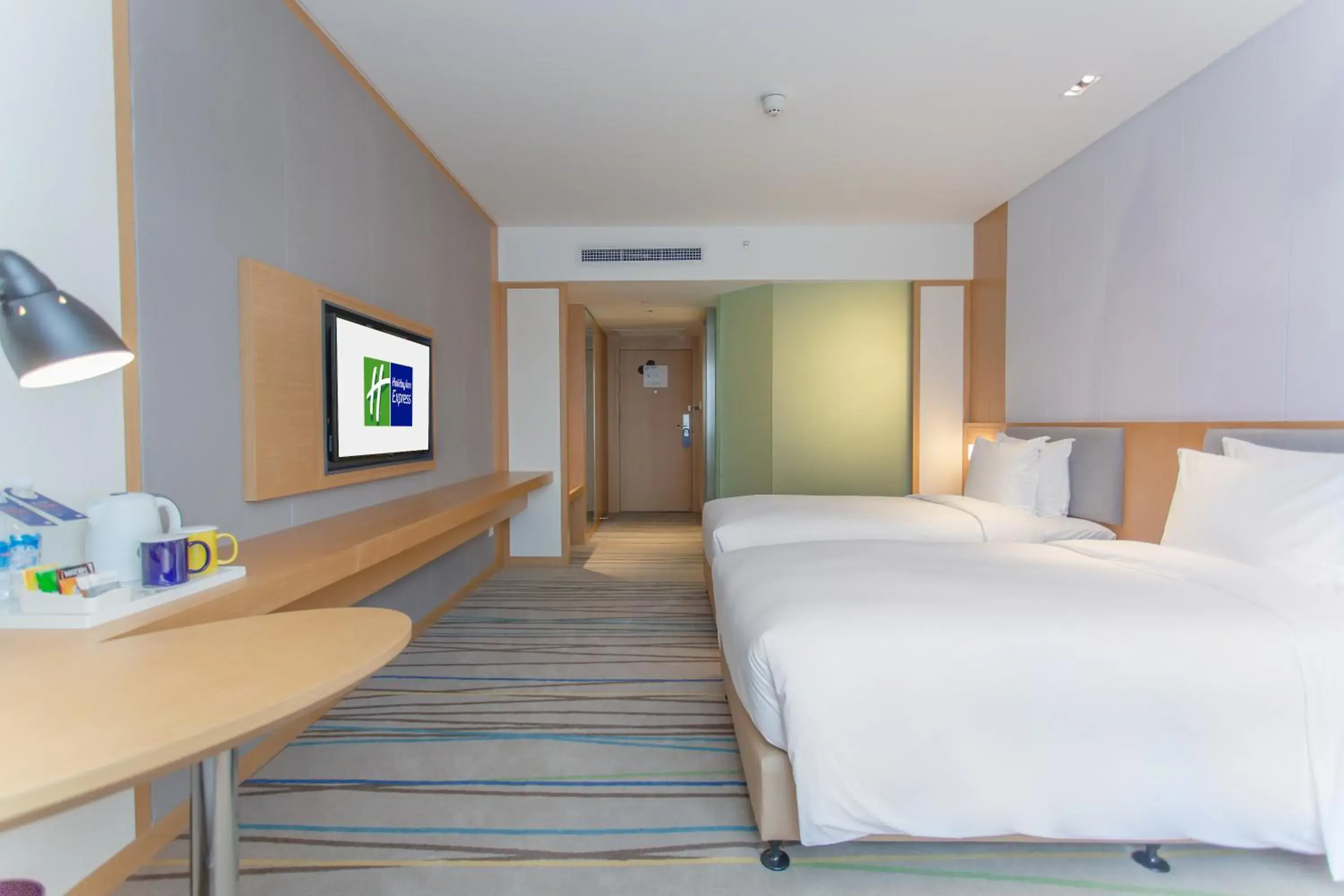 Standard Twin Room with Mountain View - High Floor in Holiday Inn Express - Ya'an City Center by IHG Standard Twin Room with Mountain View - High Floor in Holiday Inn Express - Ya'an City Center by IHG