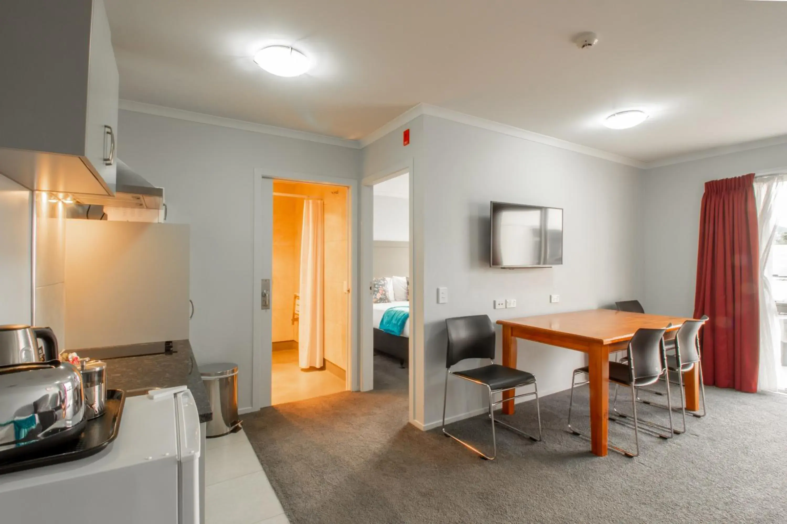 One-Bedroom Apartment No Sea View (3 Adults) in BKs Premier Motel Esplanade One-Bedroom Apartment No Sea View (3 Adults) in BKs Premier Motel Esplanade