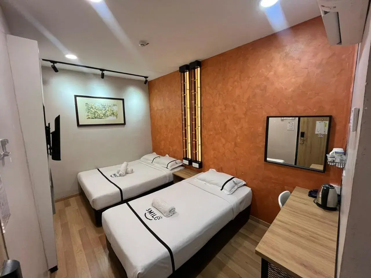 Triple Room in Smile Hotel Wangsa Maju Triple Room in Smile Hotel Wangsa Maju