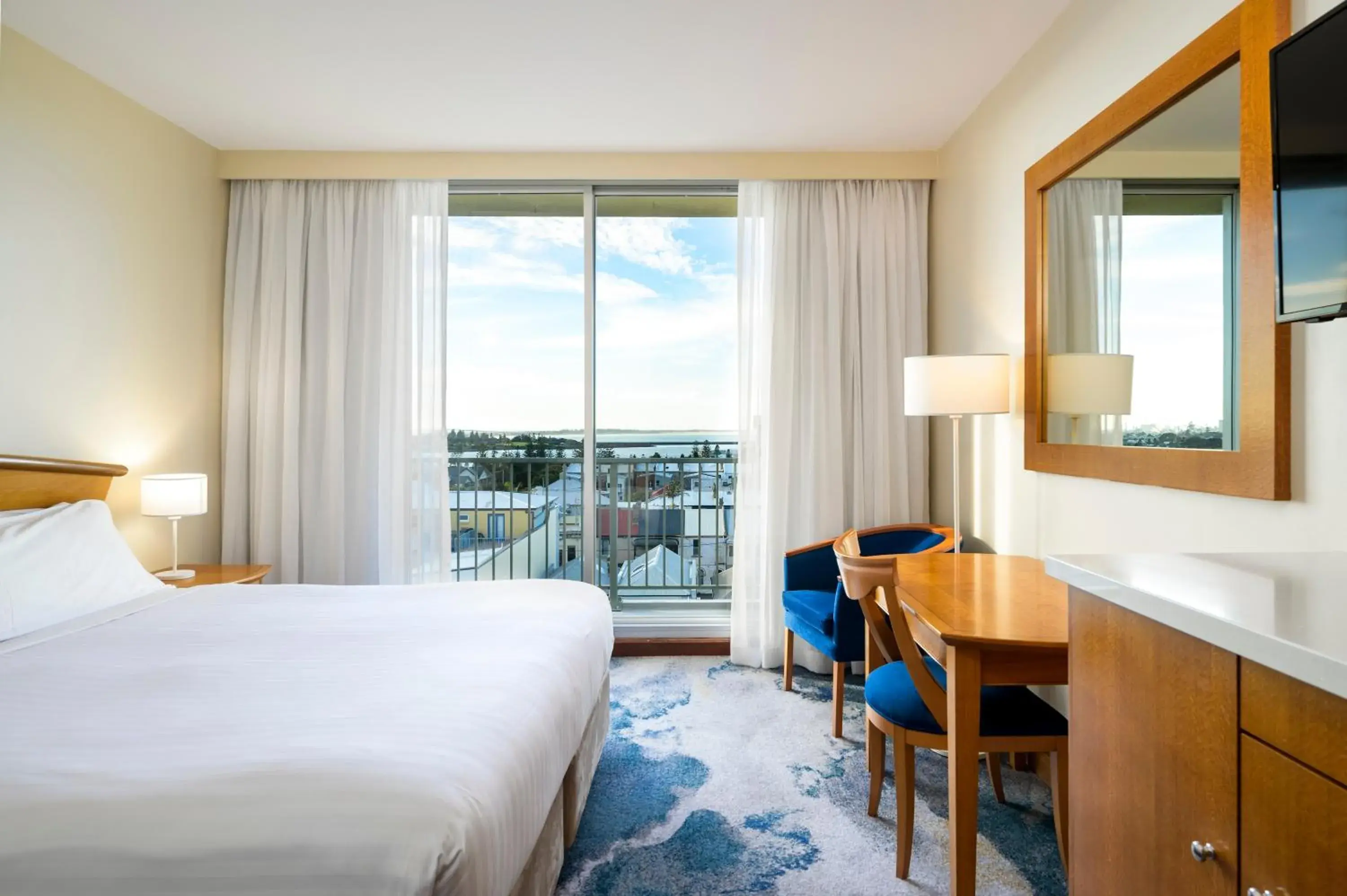 King Harbor View Room with Balcony in Noah's On the Beach King Harbor View Room with Balcony in Noah's On the Beach