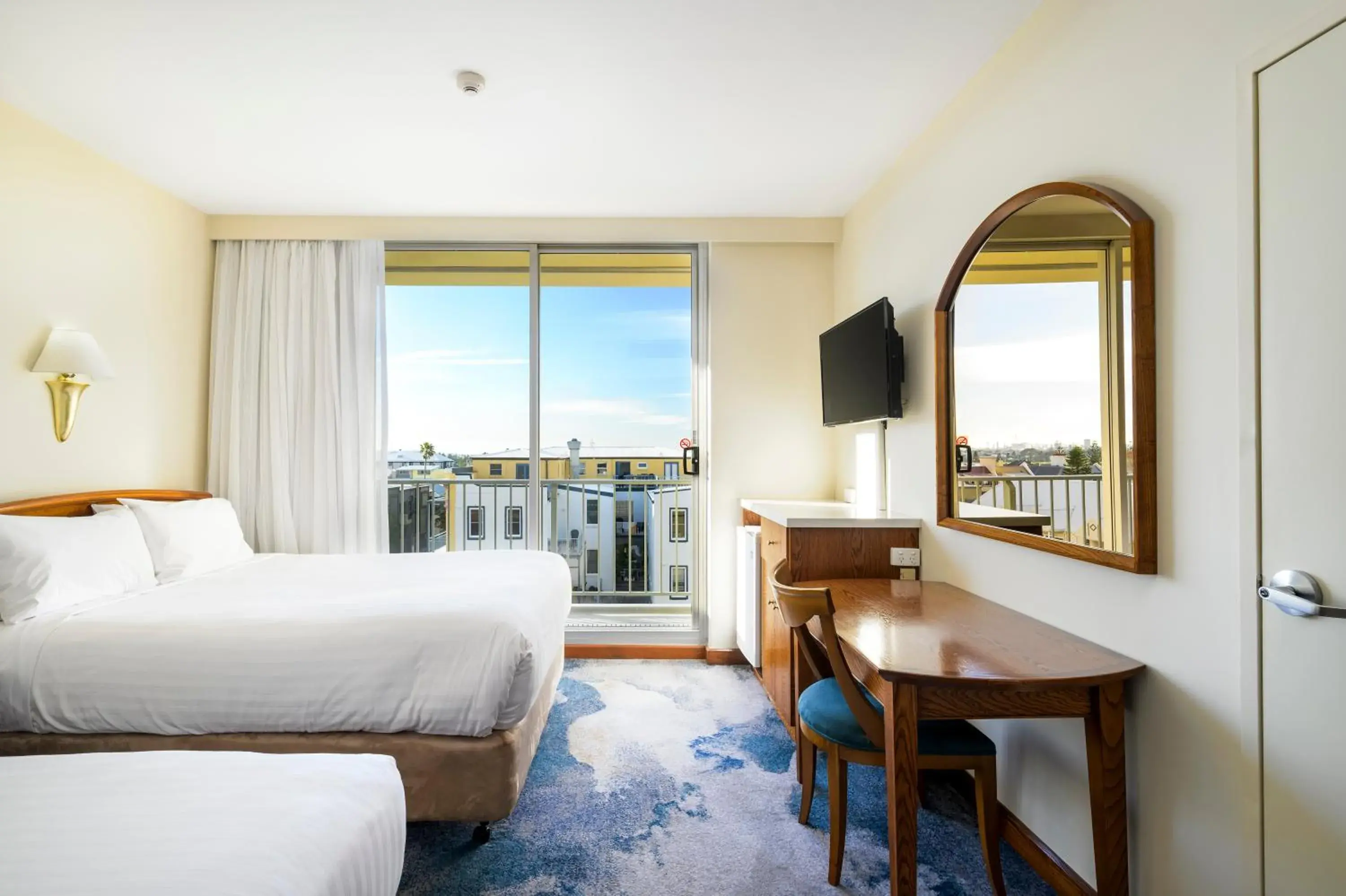 Queen and Single Room with City View and Balcony in Noah's On the Beach Queen and Single Room with City View and Balcony in Noah's On the Beach