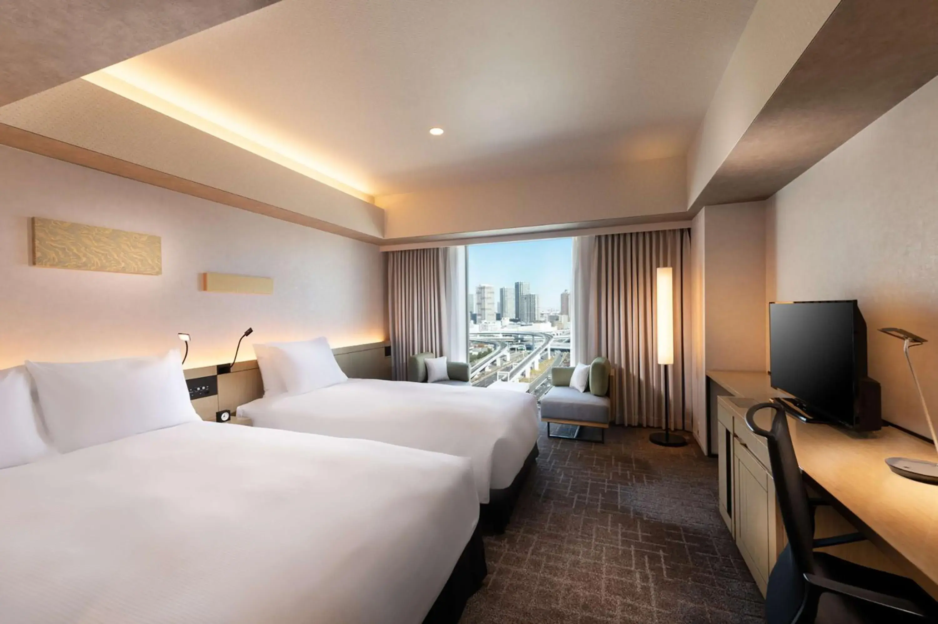 Deluxe Room with One Double Bed and One Single Bed - High Floor in DoubleTree by Hilton Tokyo Ariake Deluxe Room with One Double Bed and One Single Bed - High Floor in DoubleTree by Hilton Tokyo Ariake