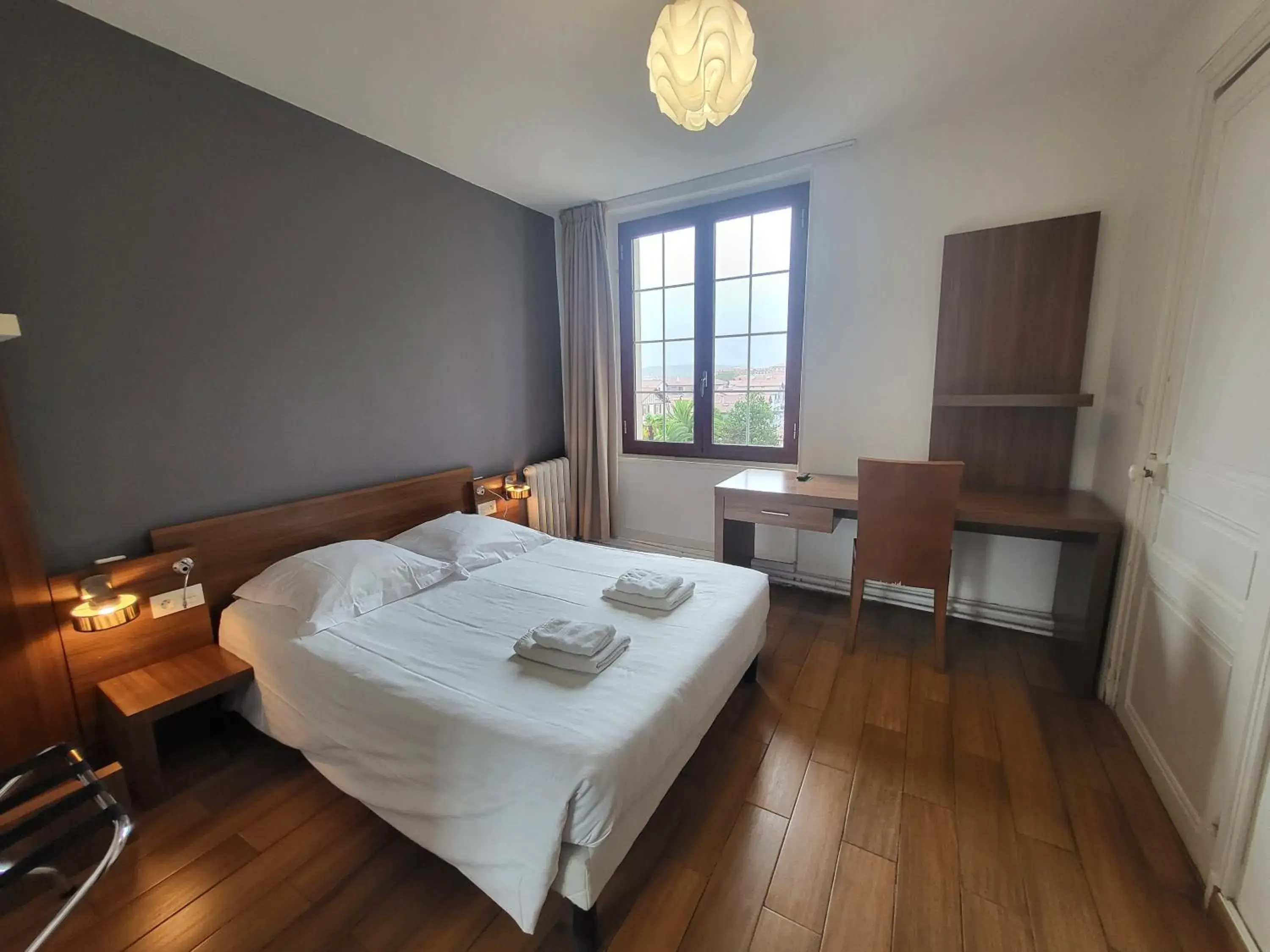 Double Room in Hotel Bellevue Double Room in Hotel Bellevue