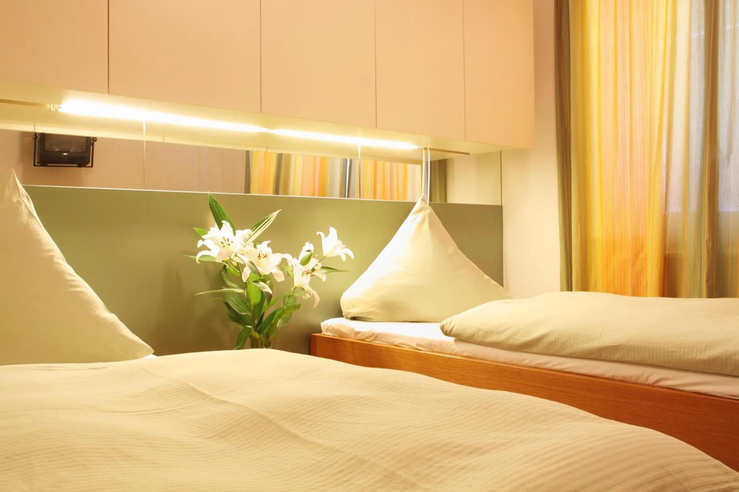 Hotel Solitaire FREE Parking Self Check-in Hotel Solitaire FREE Parking Self Check-in