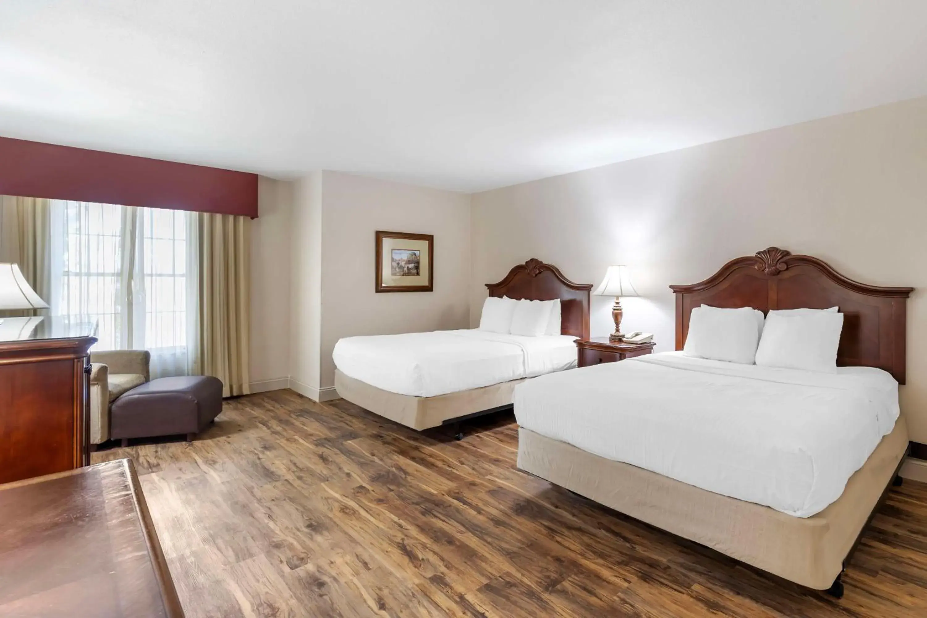 Queen Room with Two Queen Beds and Roll-In Shower - Disability Access/Non-Smoking in Best Western Plus Steeplegate Inn Queen Room with Two Queen Beds and Roll-In Shower - Disability Access/Non-Smoking in Best Western Plus Steeplegate Inn