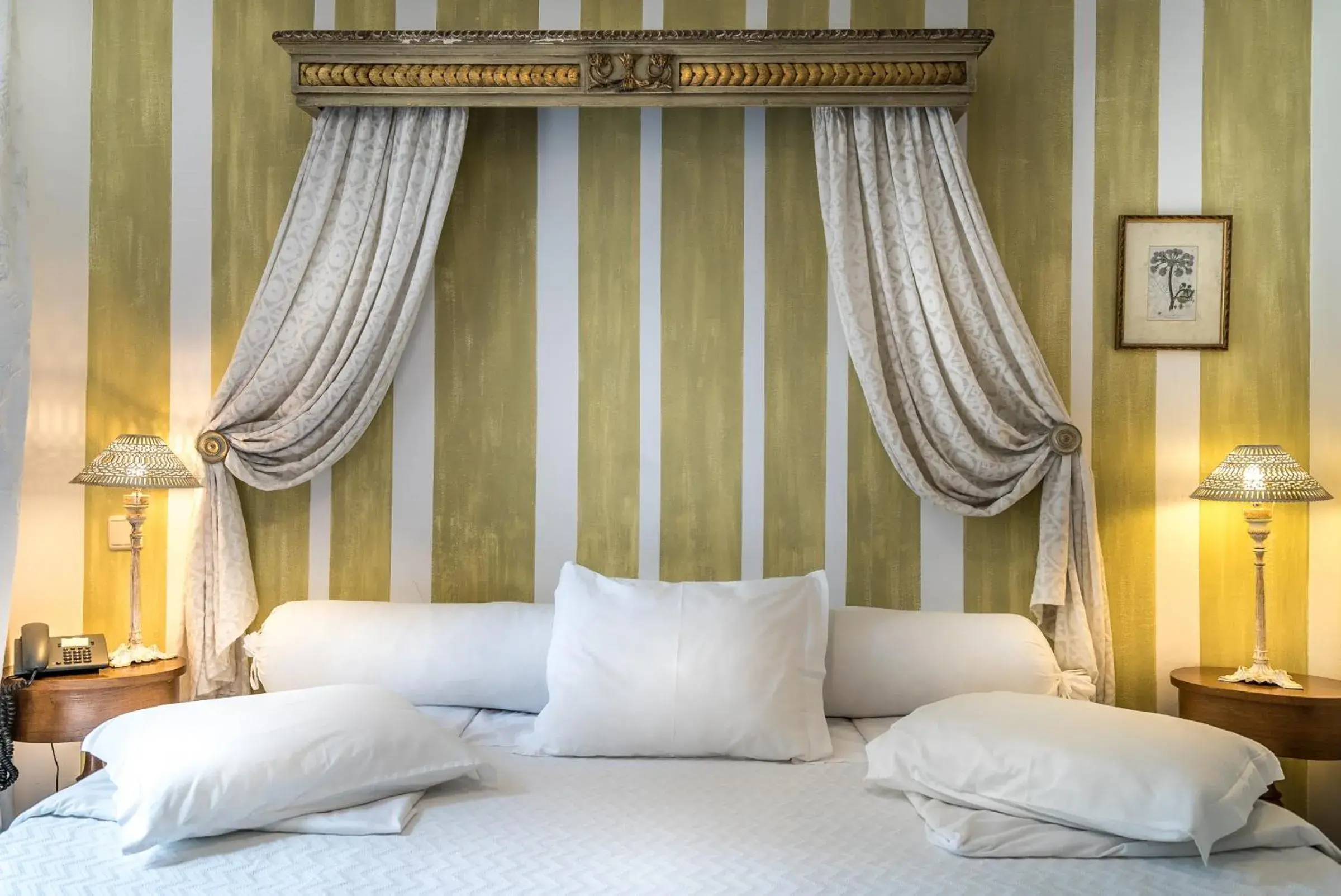 Suite in Lawrences Hotel Suite in Lawrences Hotel