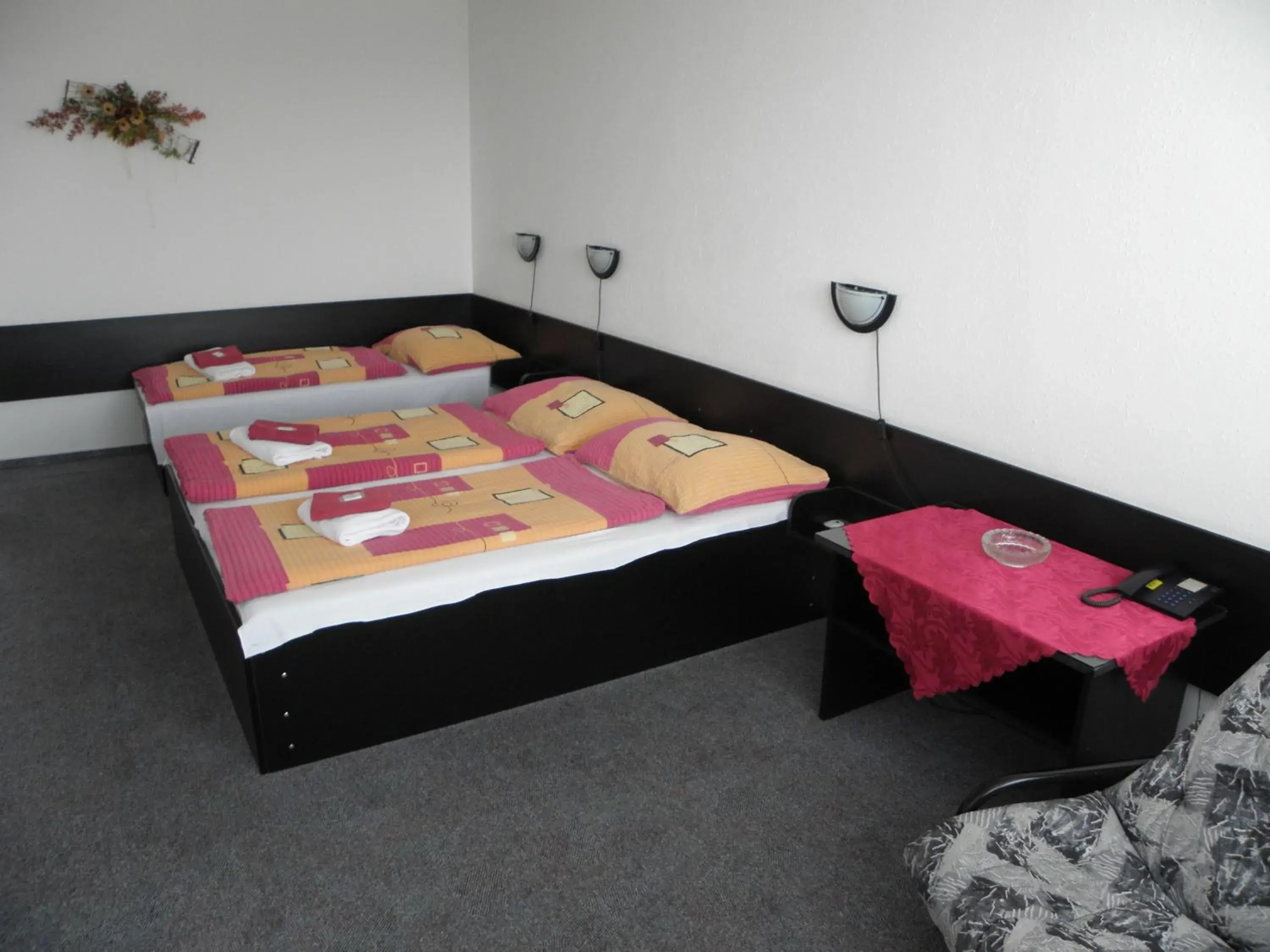 Triple Room in Hotel Milotel Triple Room in Hotel Milotel