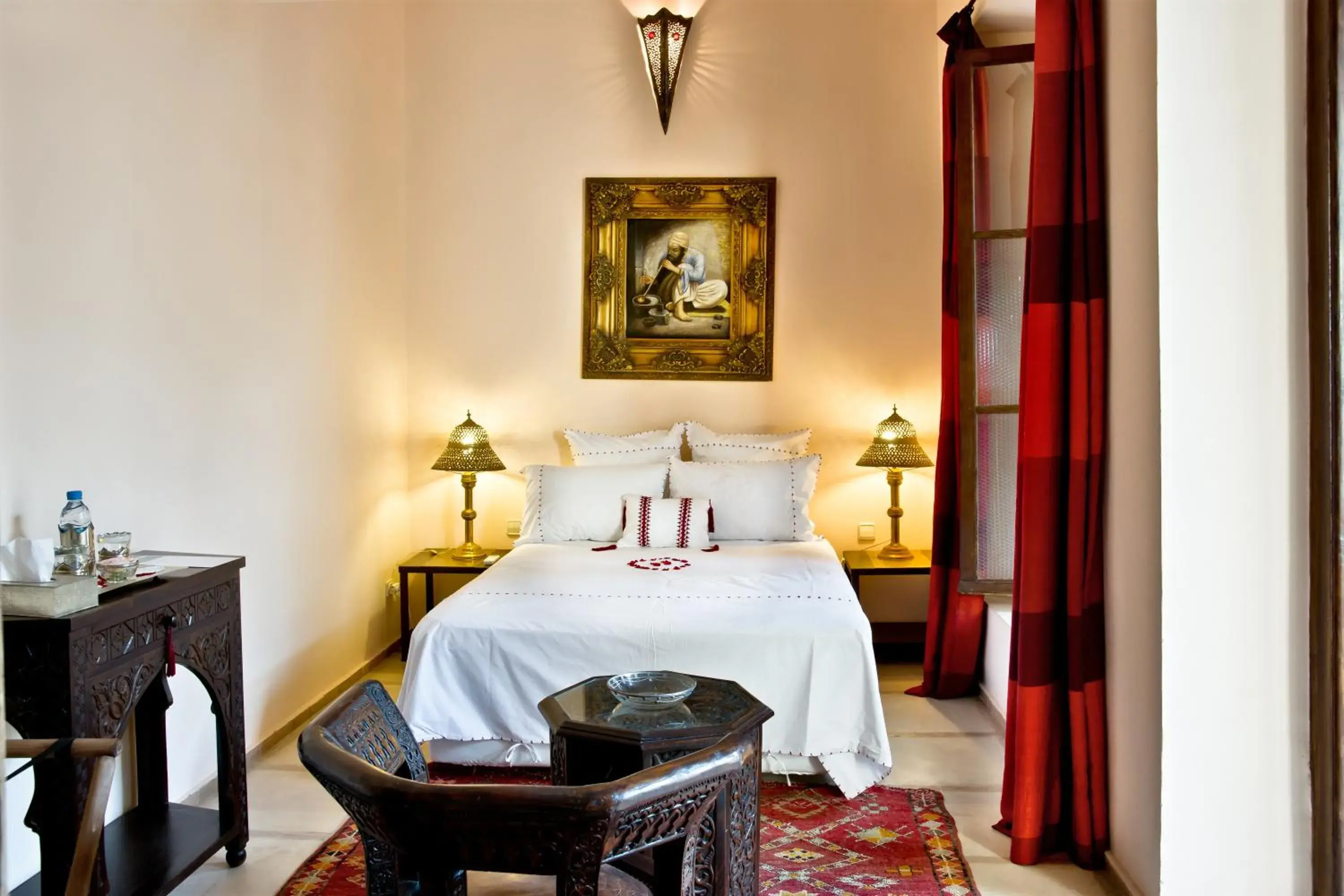 Rouge Double Room in Riad Al Loune Rouge Double Room in Riad Al Loune