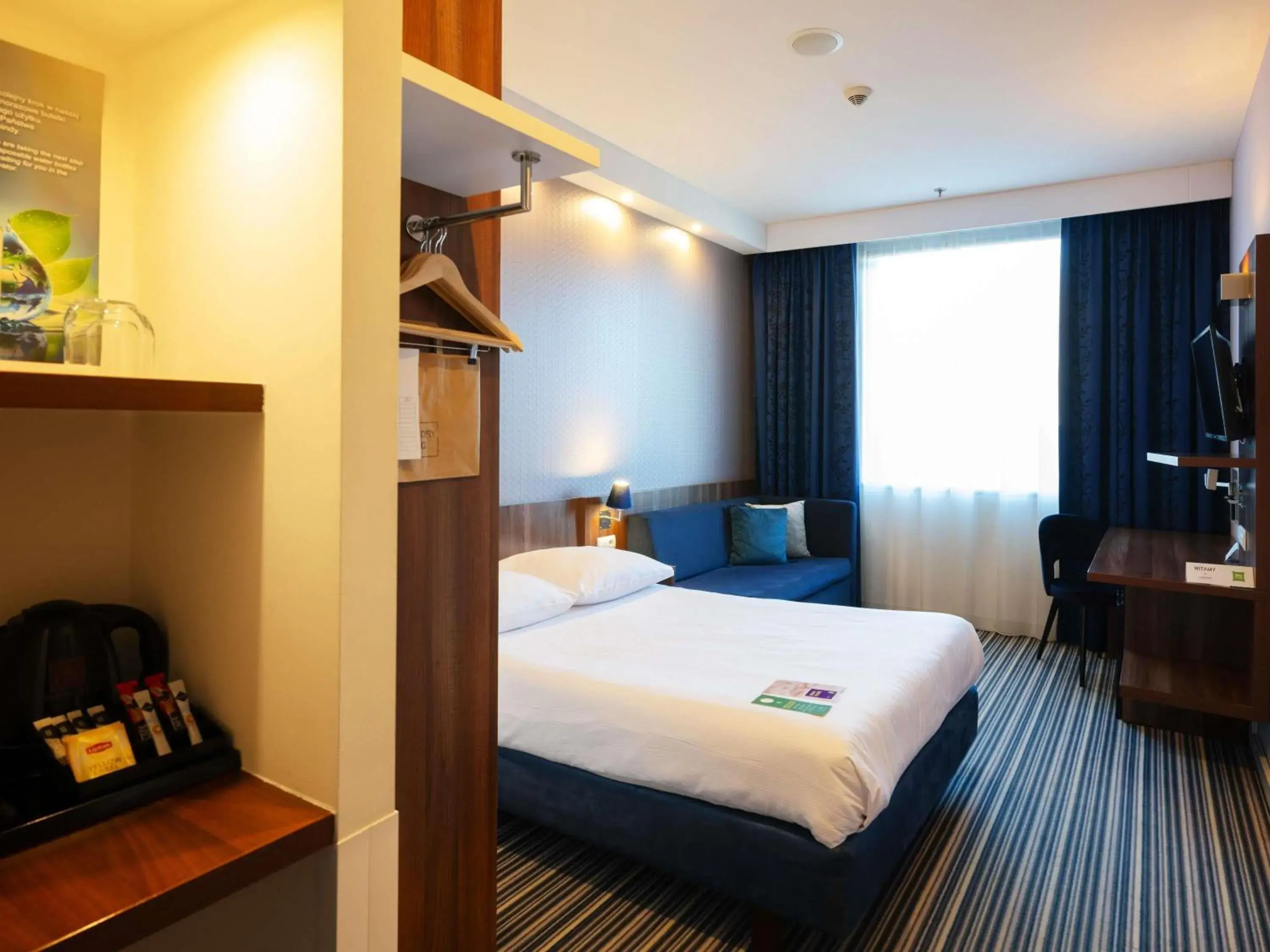 Standard Double Room with Sofa in ibis Styles Wałbrzych Standard Double Room with Sofa in ibis Styles Wałbrzych