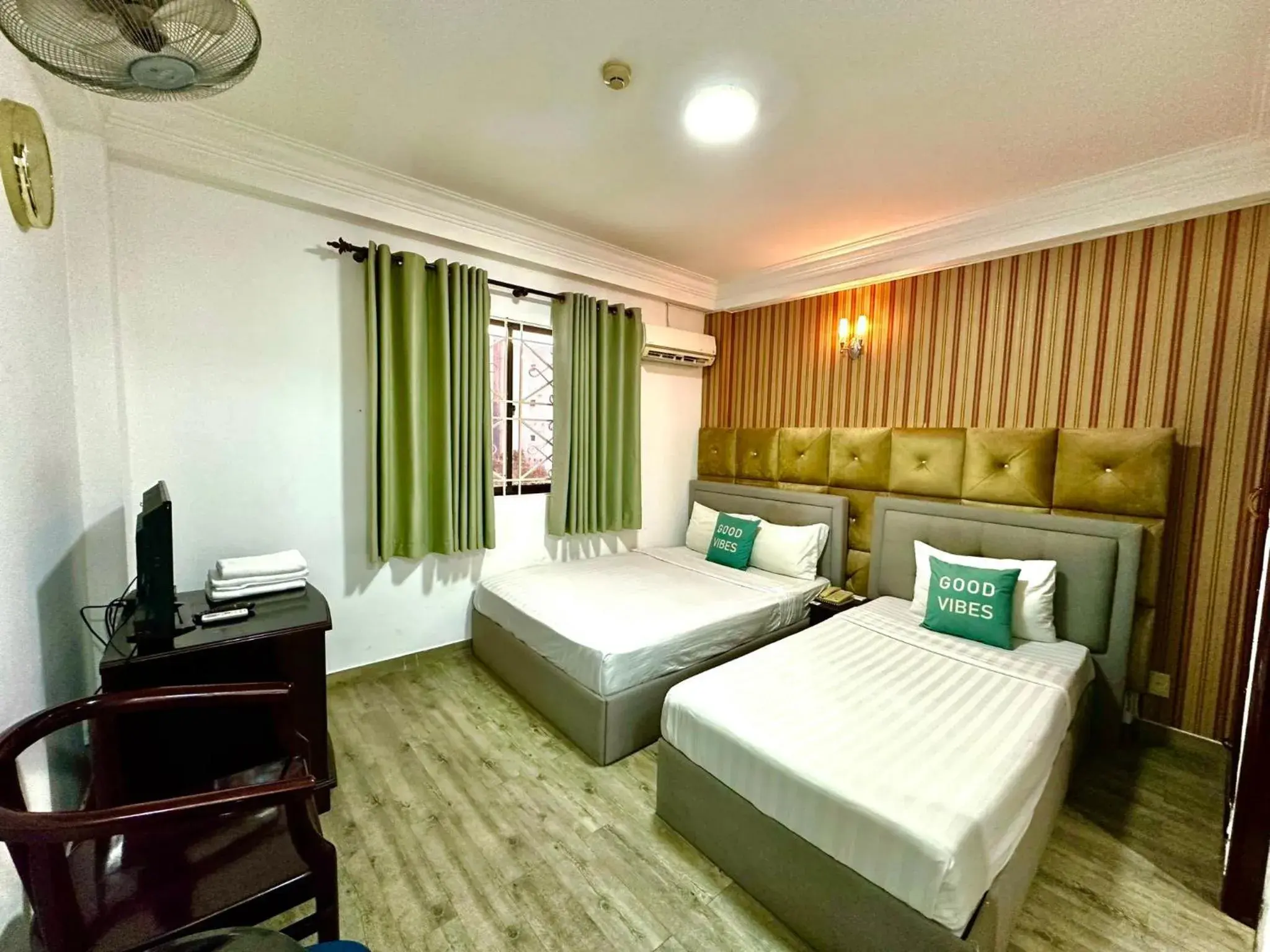 Deluxe Triple Room with City View in Anh Duy Hotel - Nguyễn Công Trứ The Bitexco Neighbour Deluxe Triple Room with City View in Anh Duy Hotel - Nguyễn Công Trứ The Bitexco Neighbour