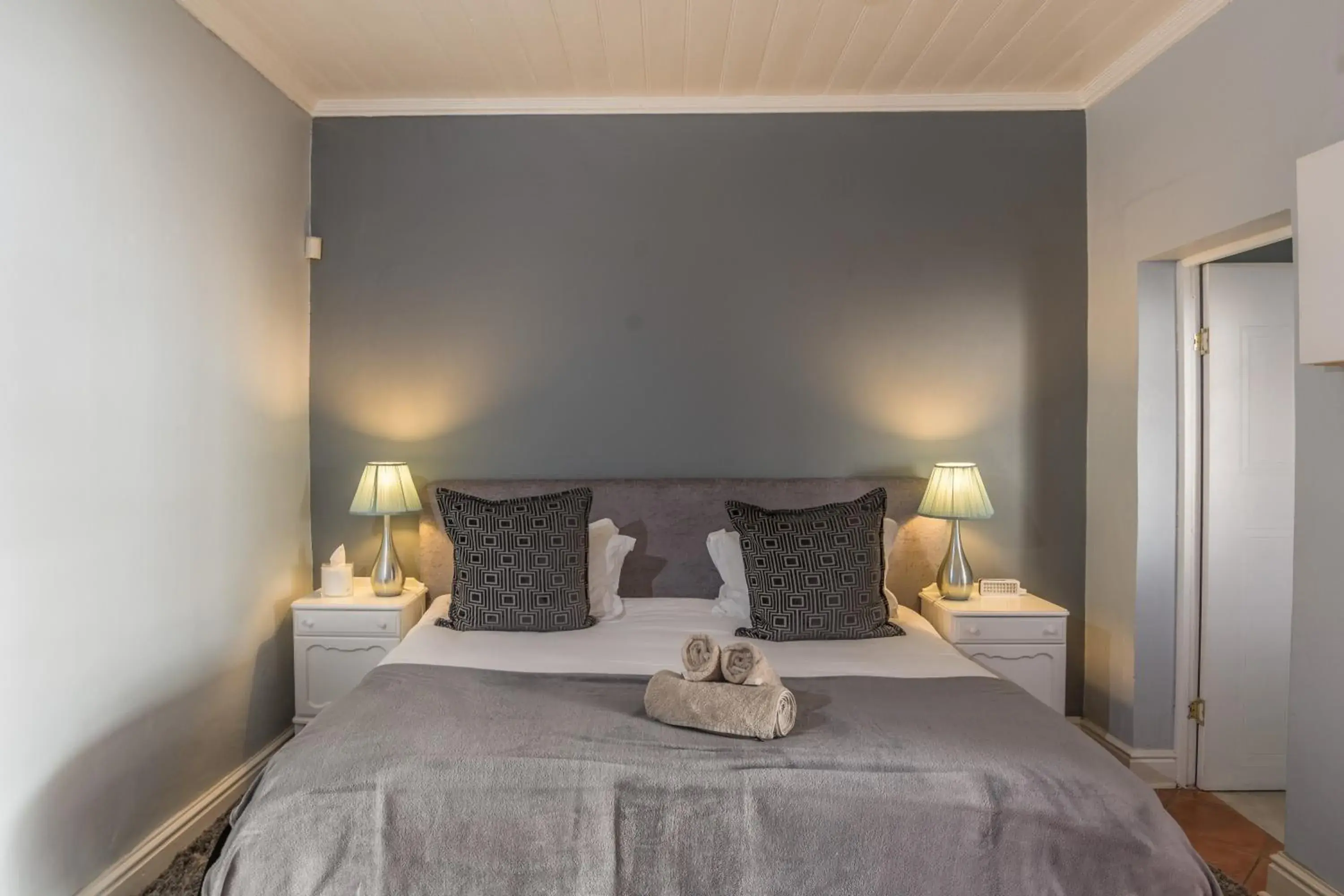 Double or Twin Room with Garden View in Bartholomew's Loft Double or Twin Room with Garden View in Bartholomew's Loft