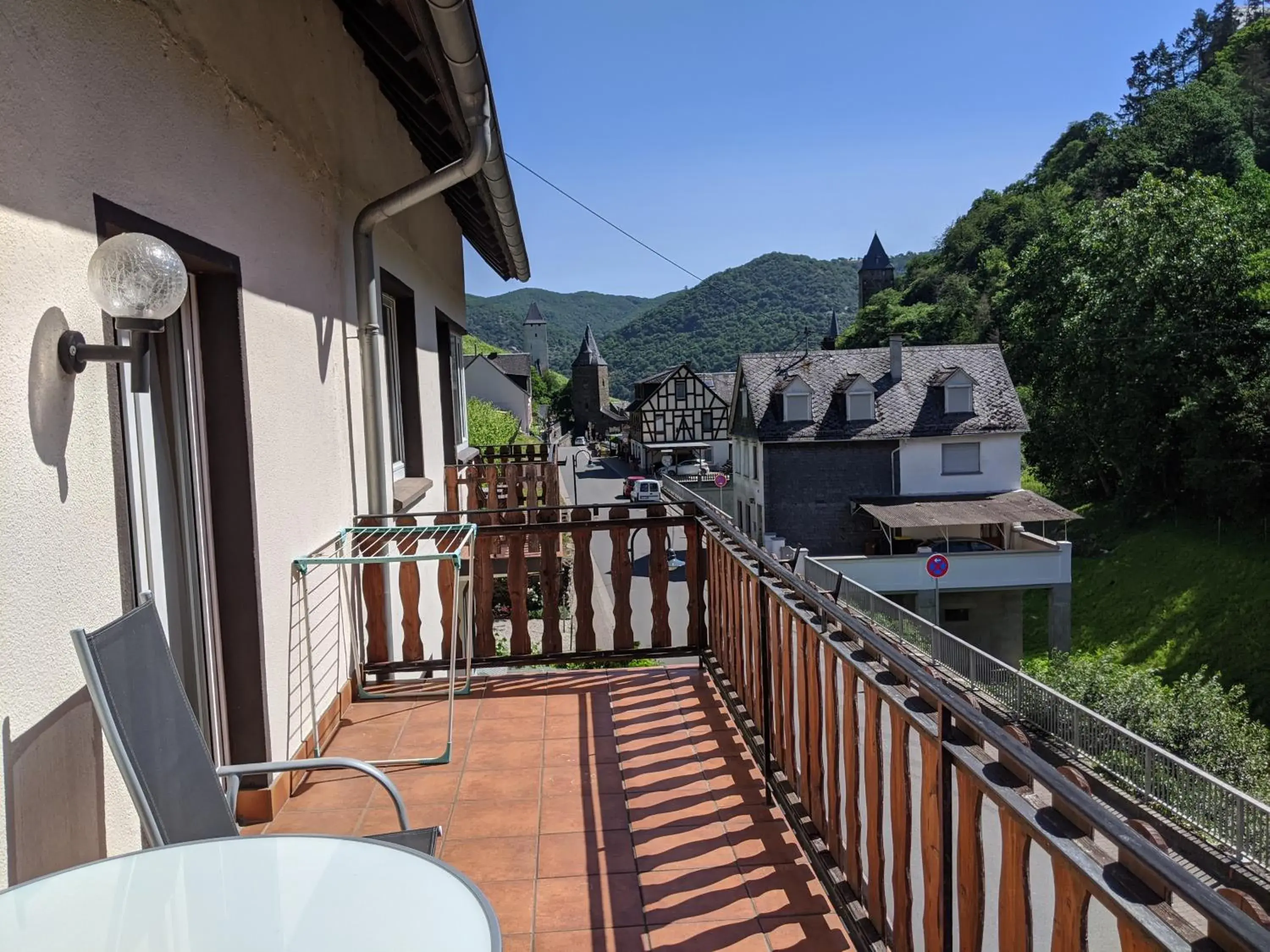 Triple Room with Balcony in Hotel Pension Winzerhaus Triple Room with Balcony in Hotel Pension Winzerhaus