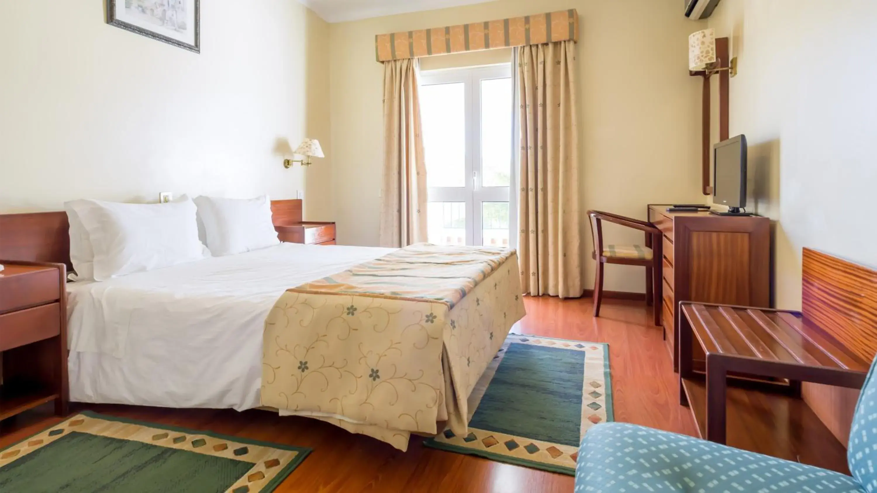 Double Room with Balcony in Hotel Belsol Double Room with Balcony in Hotel Belsol