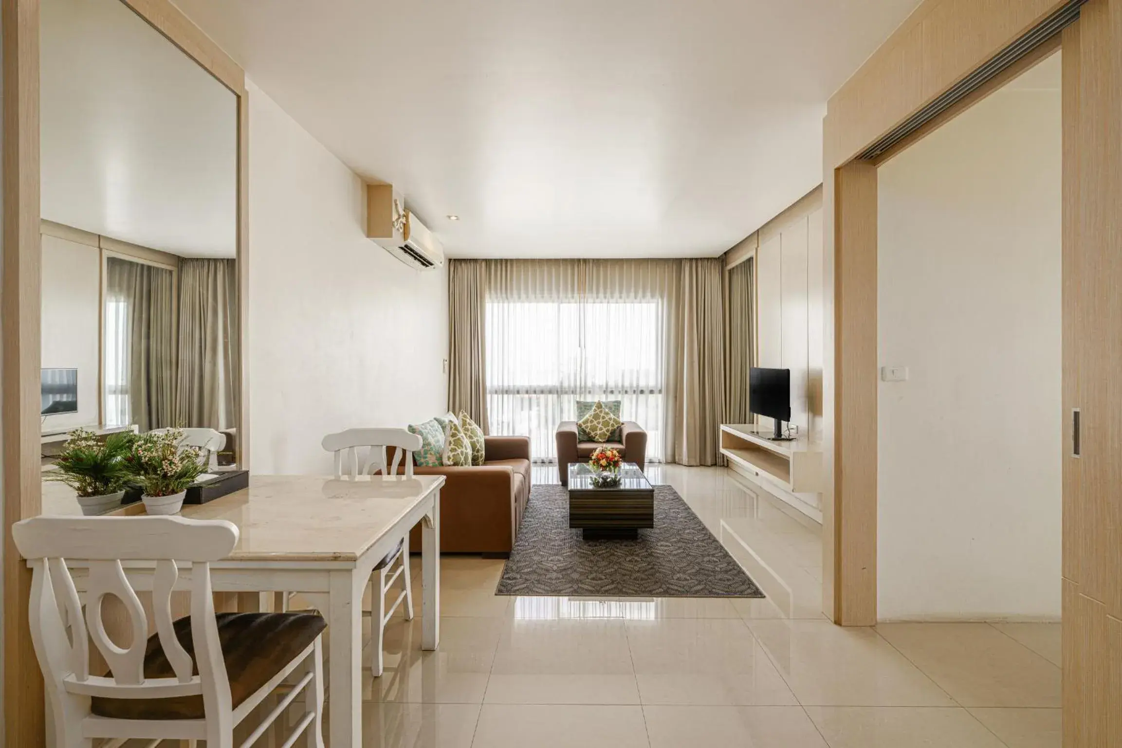 King Studio in Jolly Suites&Spa Petkasem King Studio in Jolly Suites&Spa Petkasem