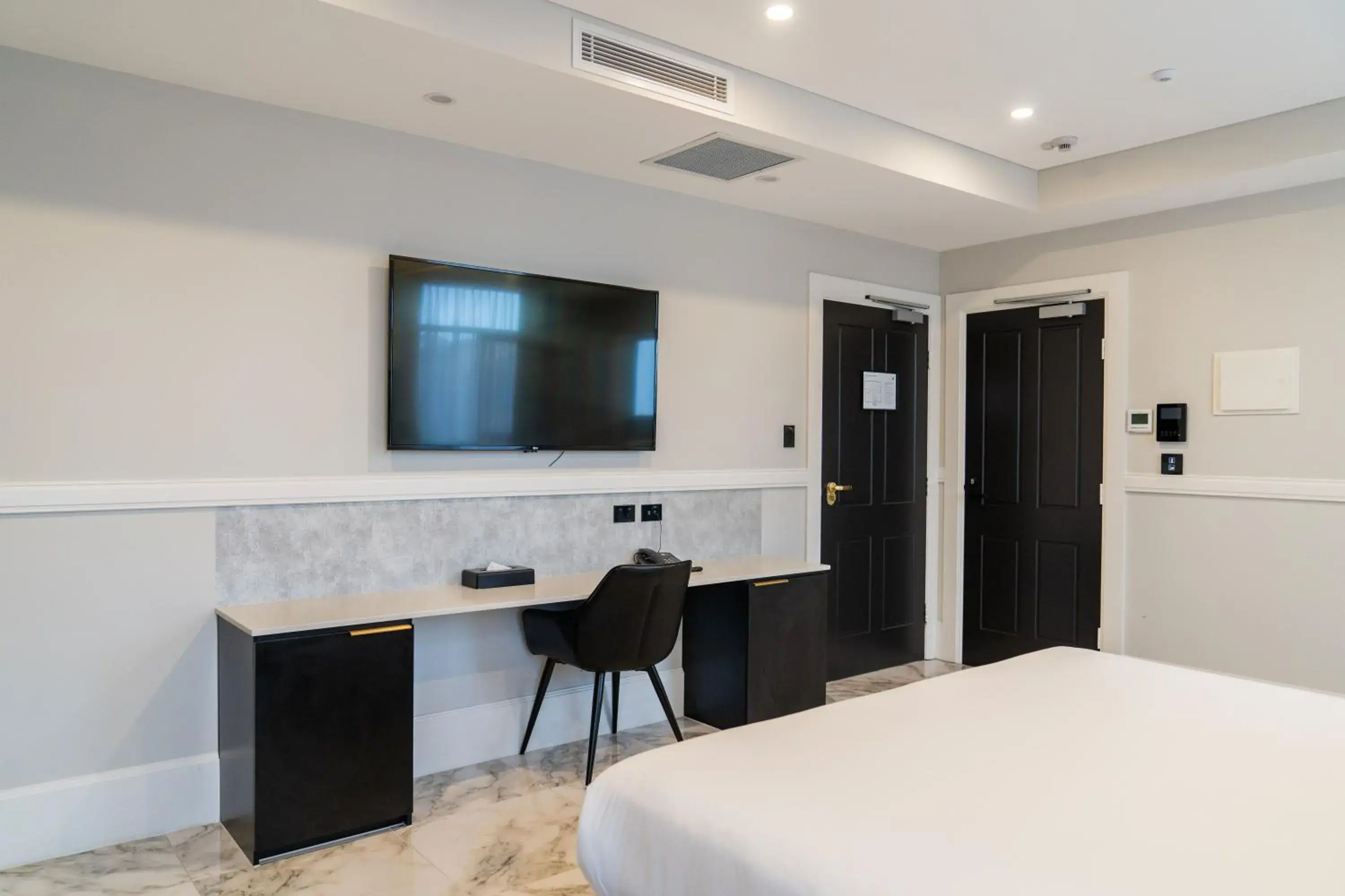 Standard King Room - Disability Access in Gladius Hotel & Suites-Parramatta Marsden Street Standard King Room - Disability Access in Gladius Hotel & Suites-Parramatta Marsden Street