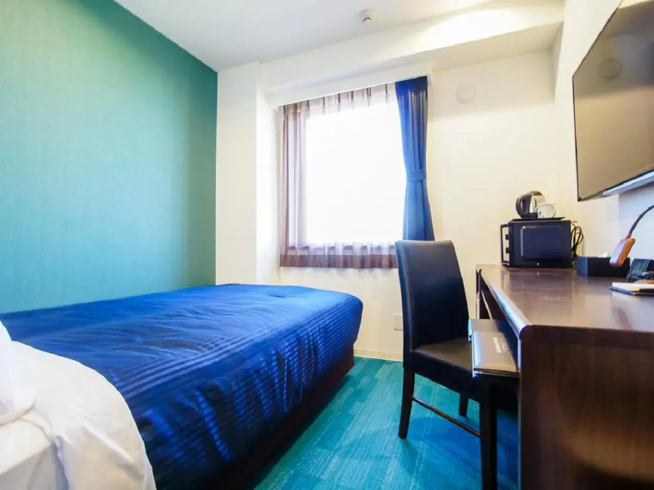 Double Room with Small Double Bed - single occupancy - Non-Smoking in HOTEL LiVEMAX Gifu Hashima Ekimae Double Room with Small Double Bed - single occupancy - Non-Smoking in HOTEL LiVEMAX Gifu Hashima Ekimae