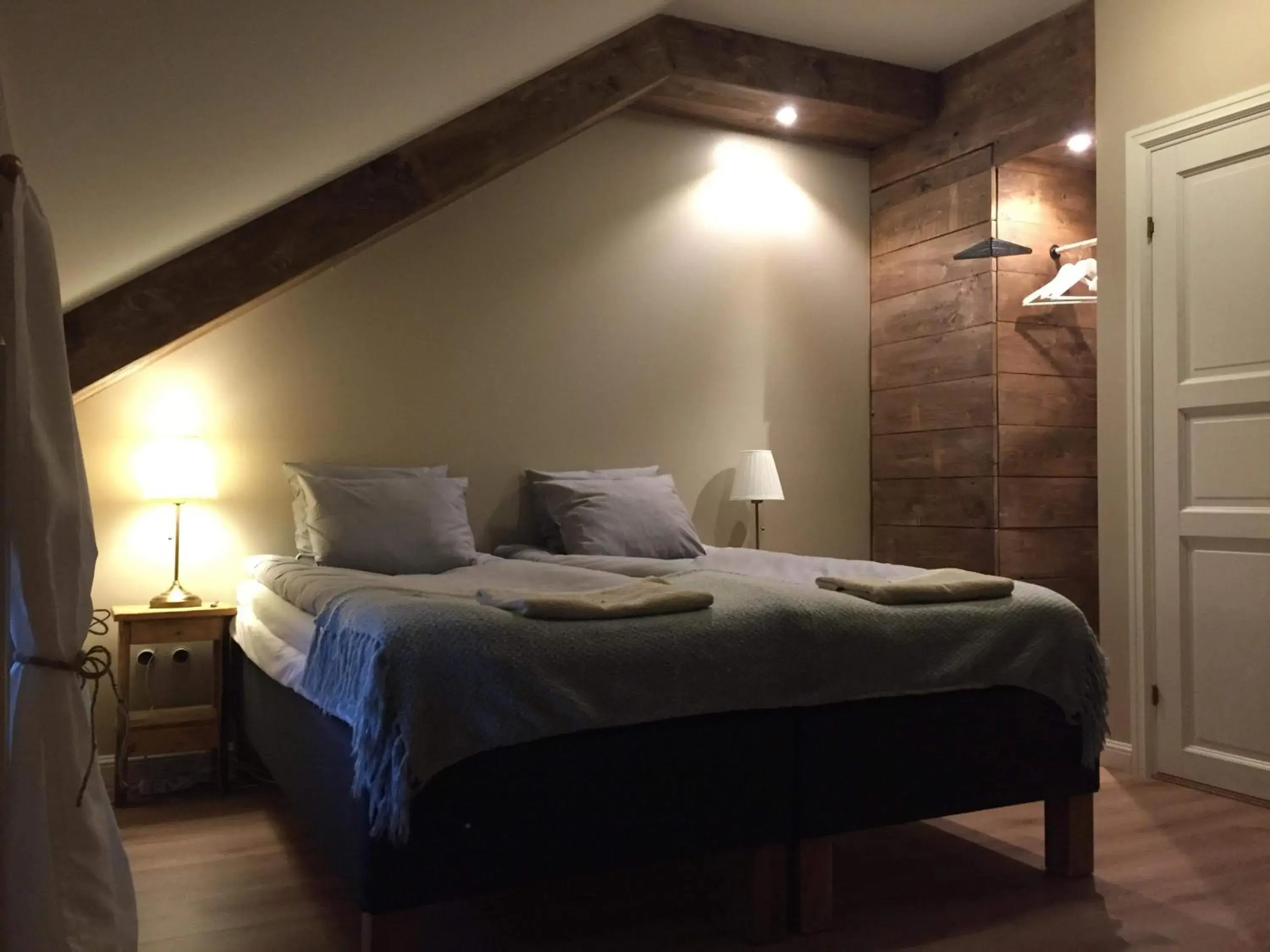 Double Room with Private Bathroom - single occupancy in Granlunda Gård Double Room with Private Bathroom - single occupancy in Granlunda Gård