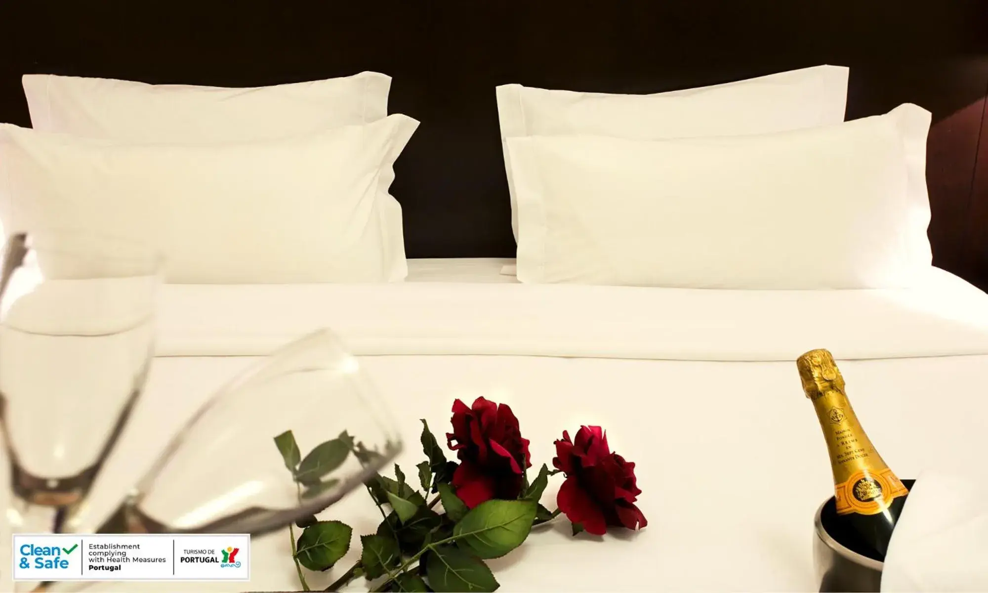 Double Room with Romantic Package in Hotel Conde de Agueda Double Room with Romantic Package in Hotel Conde de Agueda
