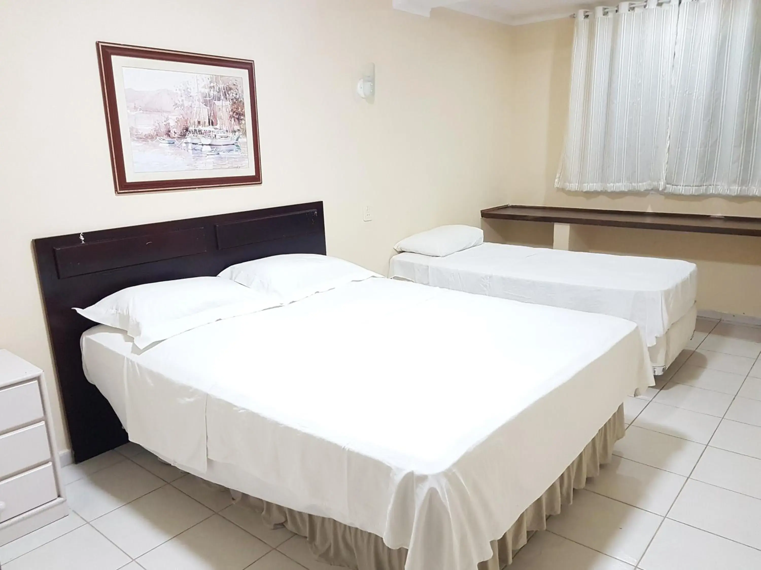 Triple Room in OYO Del Verde Hotel Triple Room in OYO Del Verde Hotel