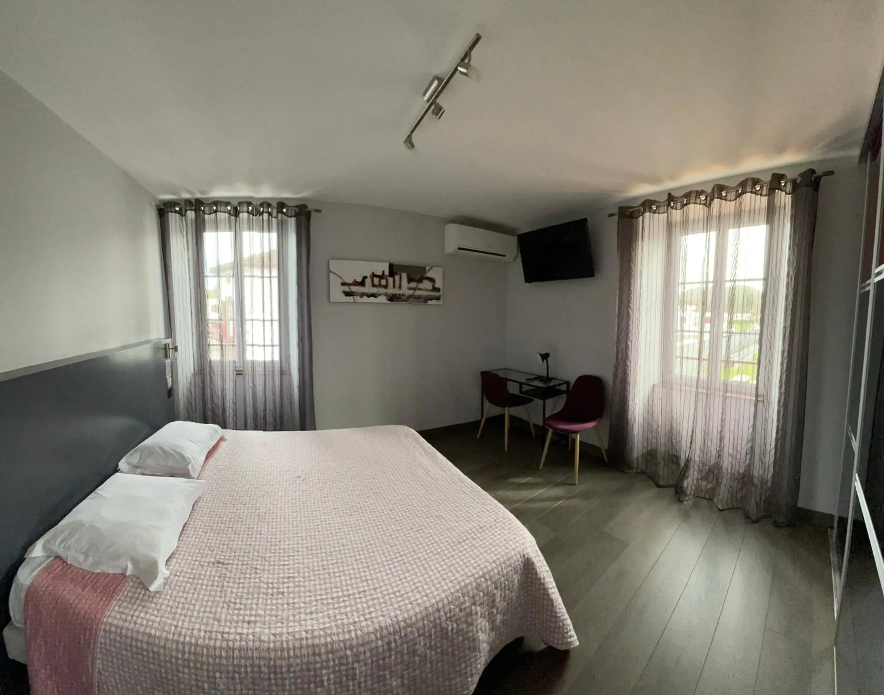 Junior Suite in Hotel Mendy Junior Suite in Hotel Mendy