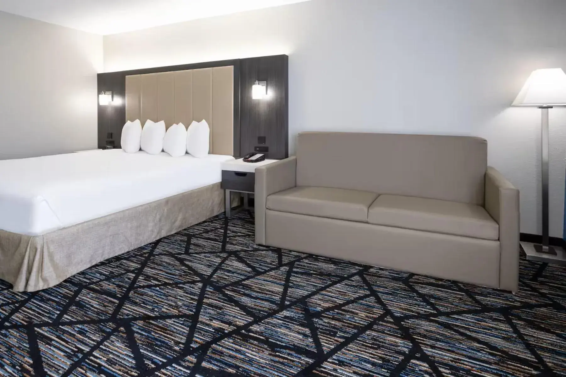 King Room - Non-Smoking in Baymont by Wyndham La Vergne Nashville I-24 East King Room - Non-Smoking in Baymont by Wyndham La Vergne Nashville I-24 East