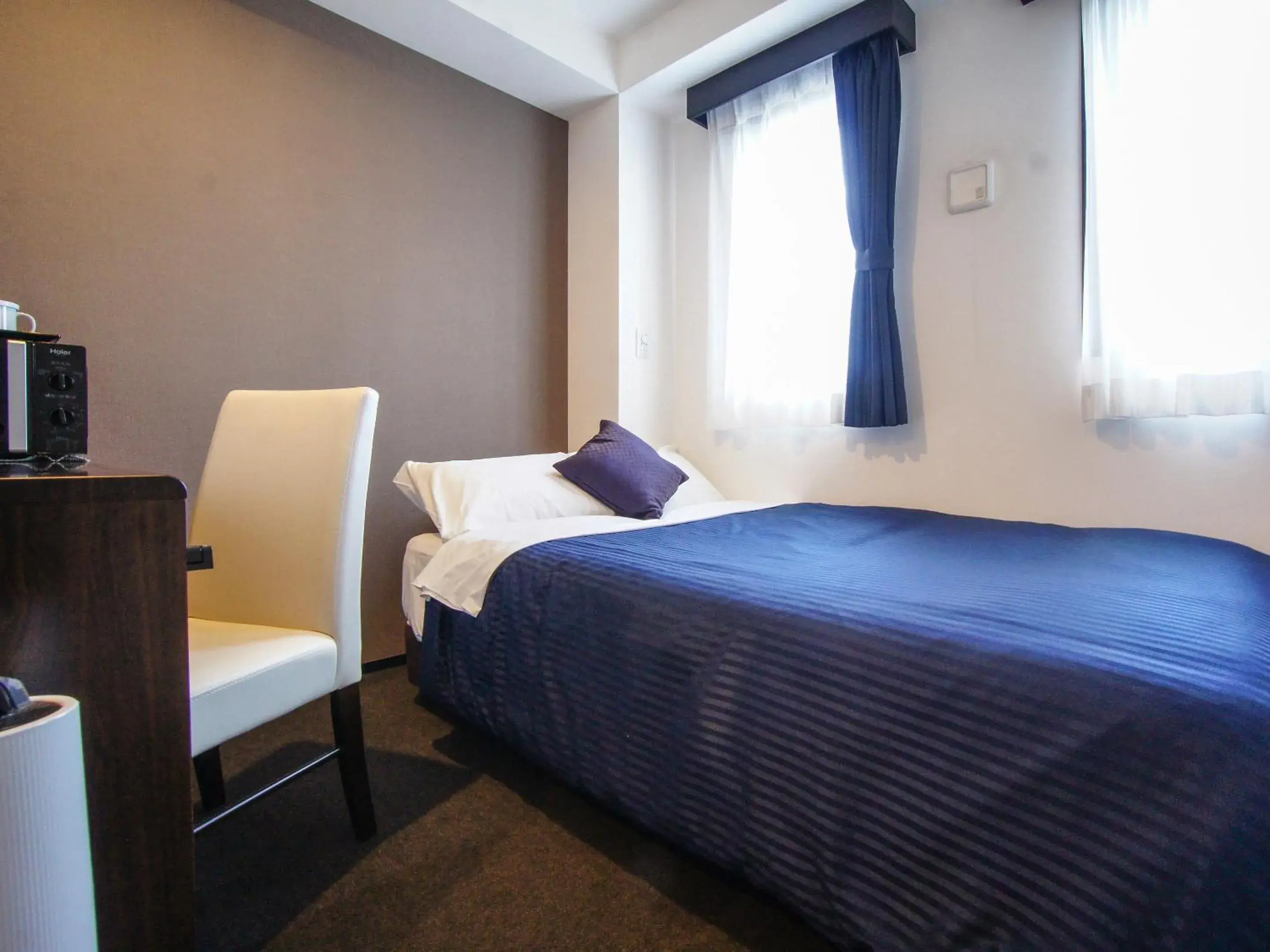 Double room with Small Double Bed - Non-Smoking in HOTEL LiVEMAX Sagamihara Ekimae Double room with Small Double Bed - Non-Smoking in HOTEL LiVEMAX Sagamihara Ekimae