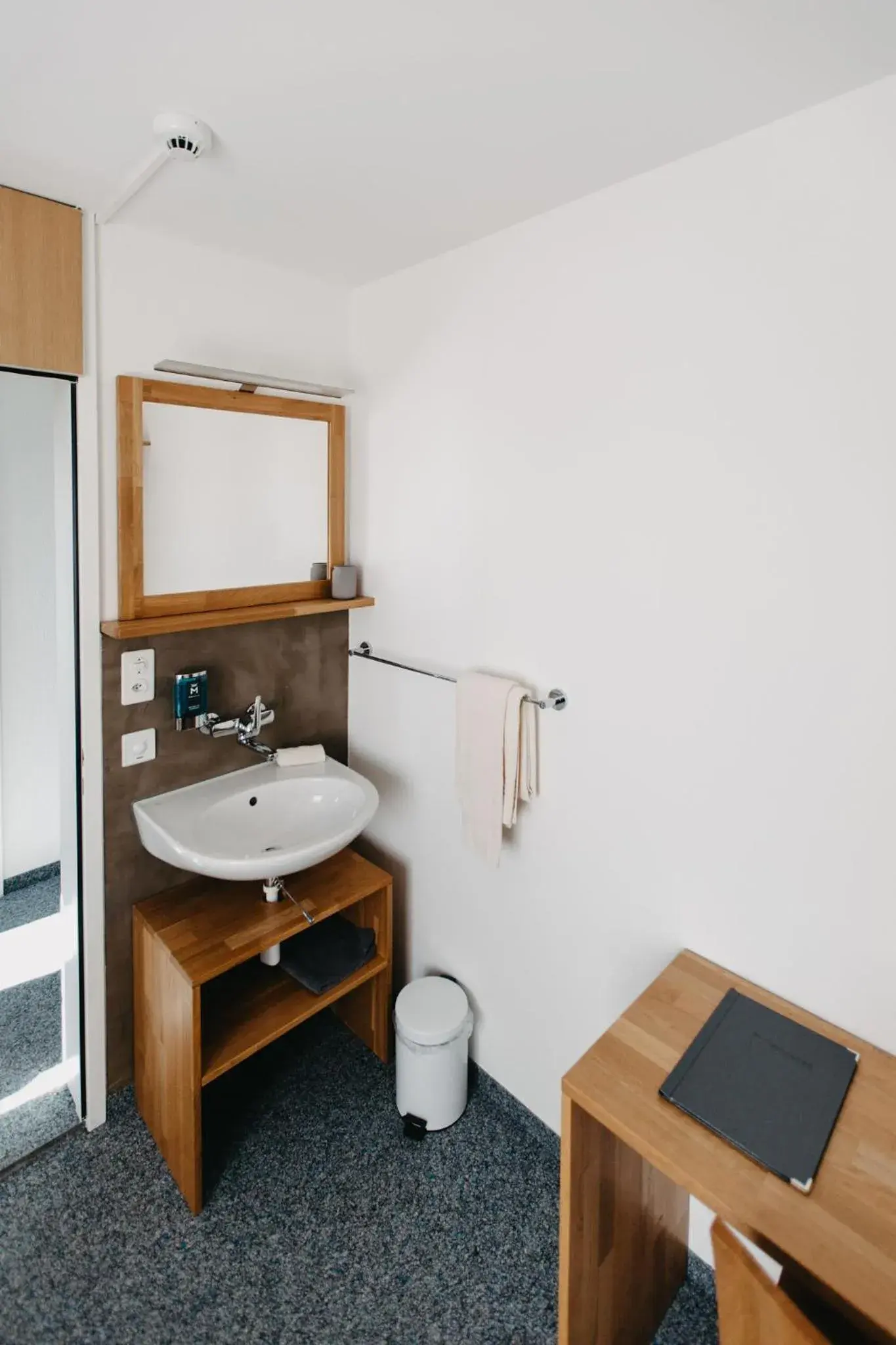 Double Room with Shared Bathroom in Gasthof Sunnebad Double Room with Shared Bathroom in Gasthof Sunnebad