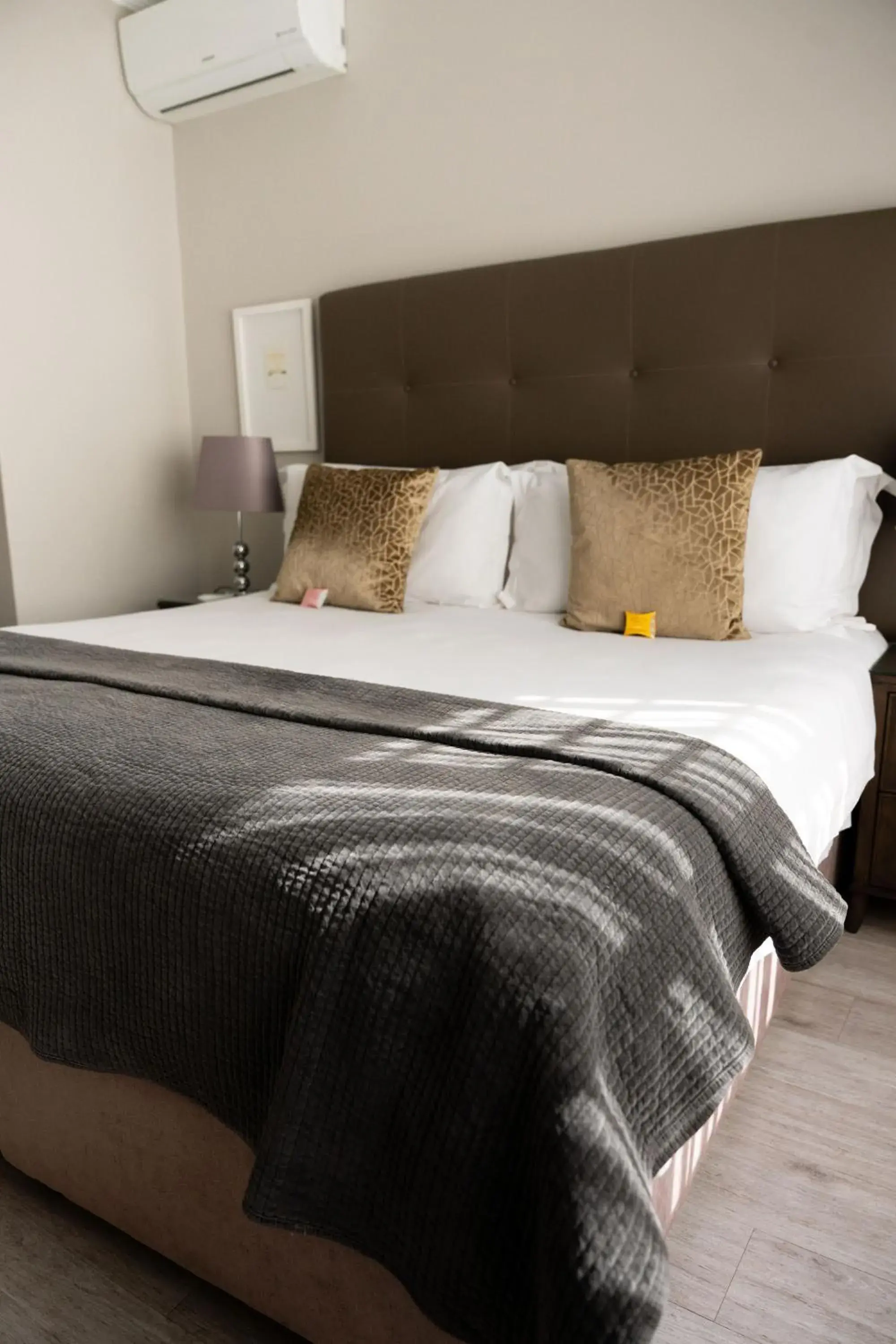 Luxury Apartment in Kyalami Creek Luxury Apartment in Kyalami Creek