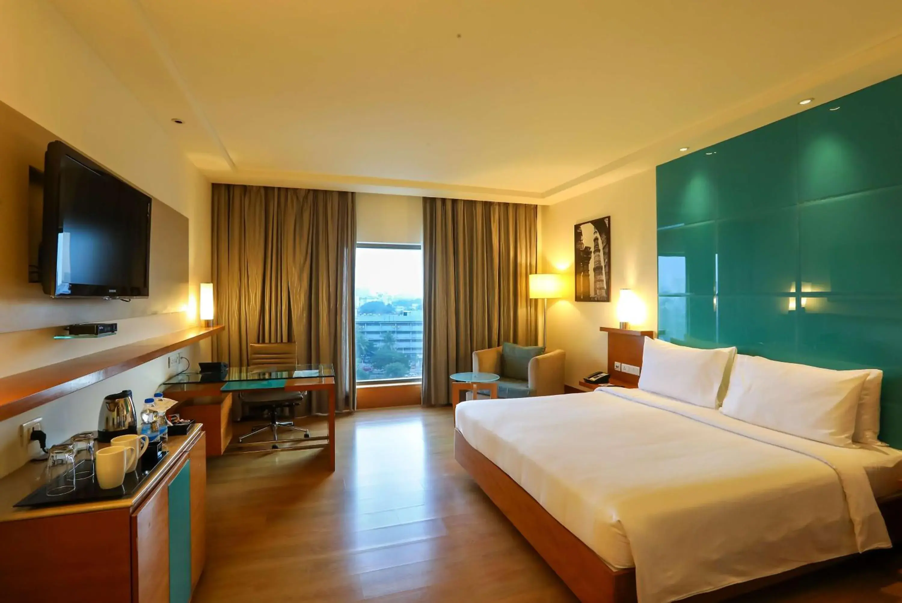 Business Double Room in Radisson Blu Hotel Chennai City Centre Business Double Room in Radisson Blu Hotel Chennai City Centre