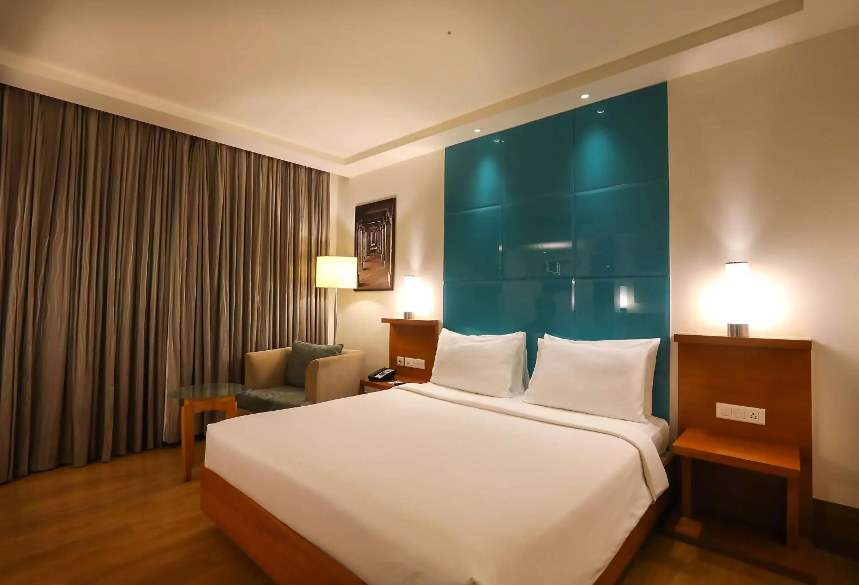 Deluxe Double Room in Radisson Blu Hotel Chennai City Centre Deluxe Double Room in Radisson Blu Hotel Chennai City Centre