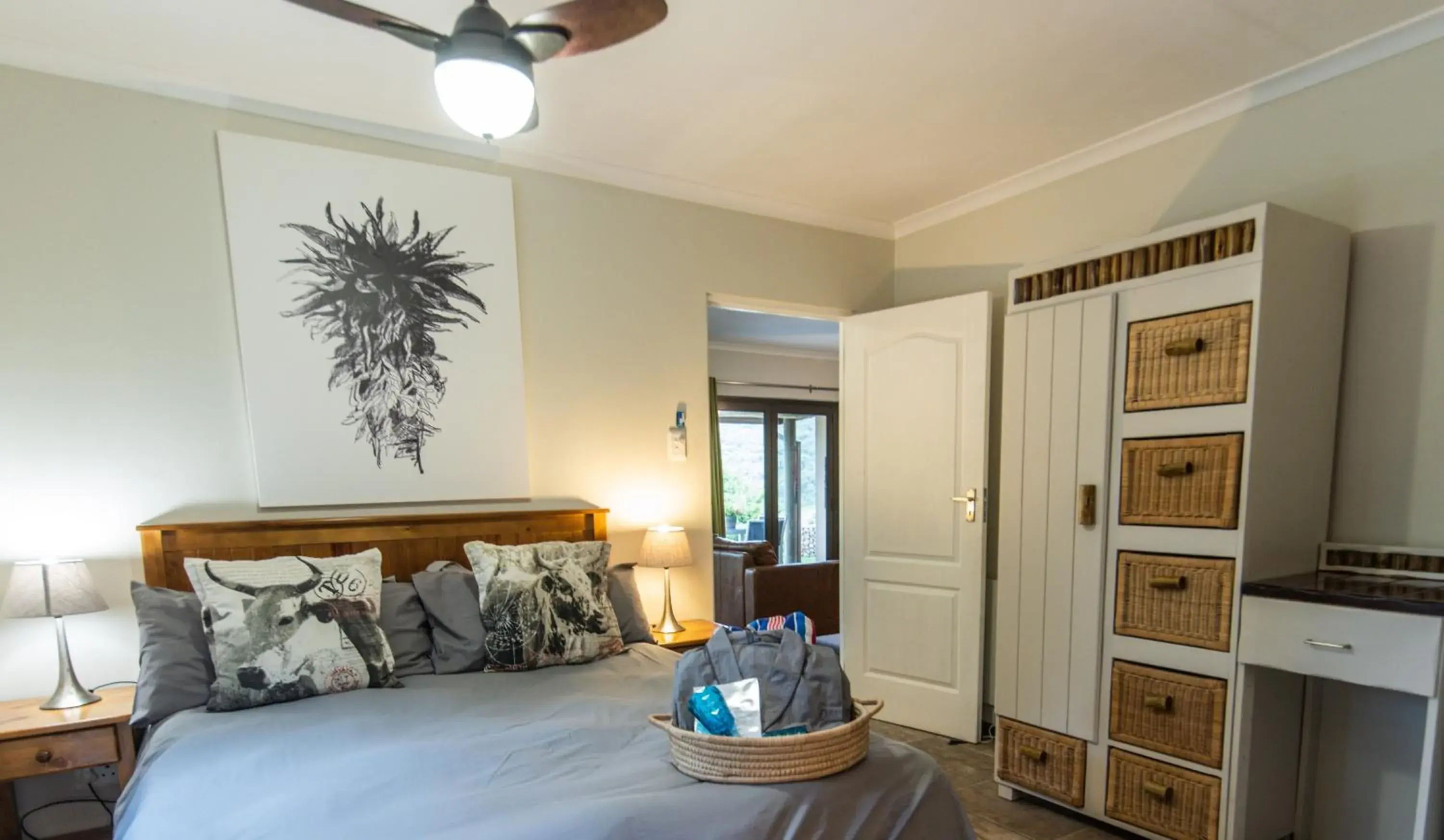 Two-Bedroom Chalet - Ensuite in Thunzi Bush Lodge Two-Bedroom Chalet - Ensuite in Thunzi Bush Lodge